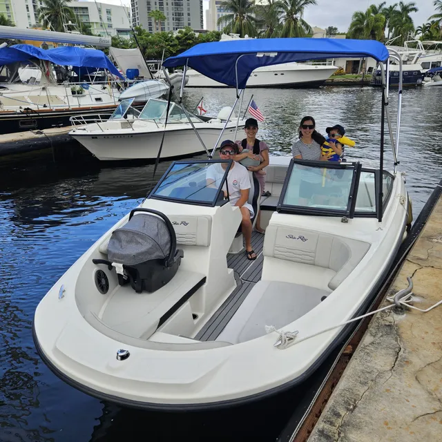 Rent a SEA RAY BOATS bow rider in Fort Lauderdale, FL near me
