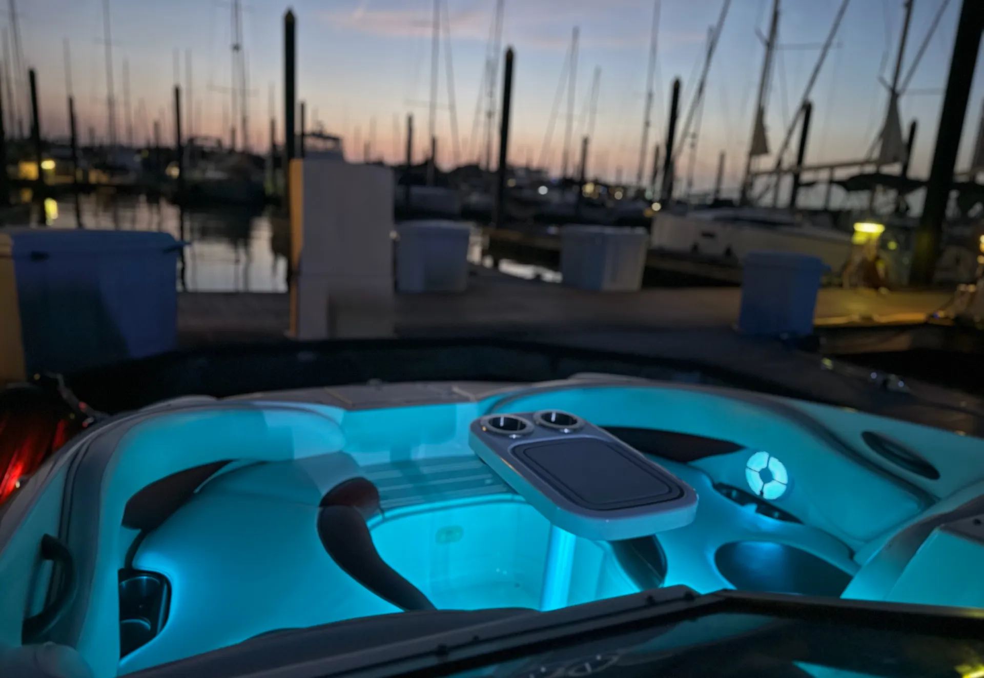 Sleek Monterey Boat – Perfect for Cruising and Water Sports