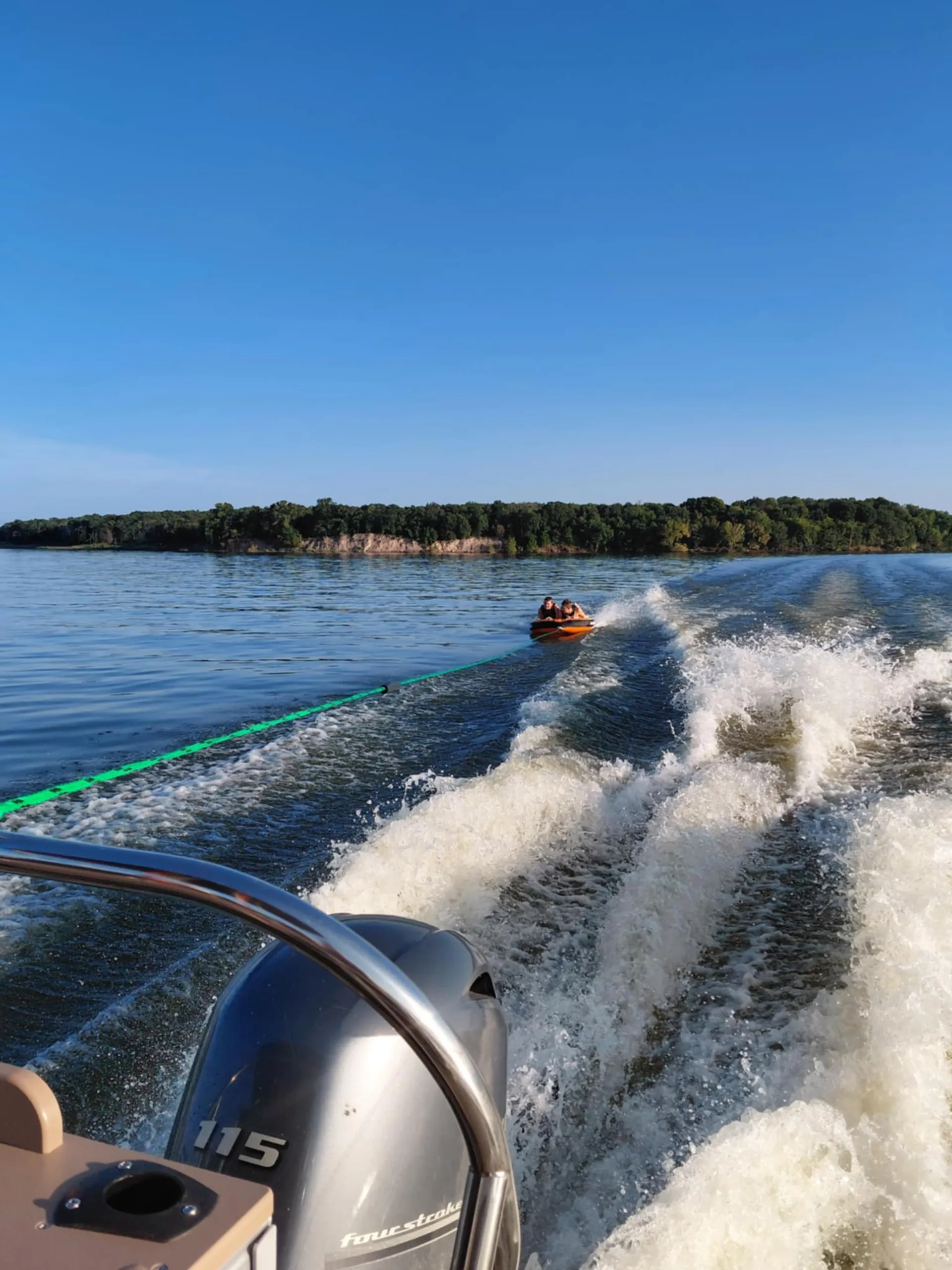 2022 Starcraft Pontoon Boat For Rent on Cedar Creek Reservoir, TX