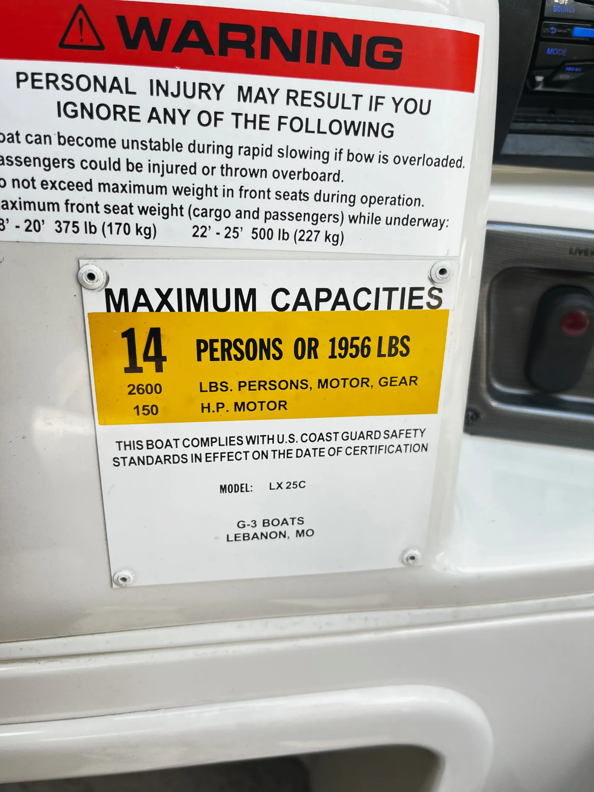 Luxurious 25ft G3 Sun Catcher Pontoon Boat, 12 People, Private Side