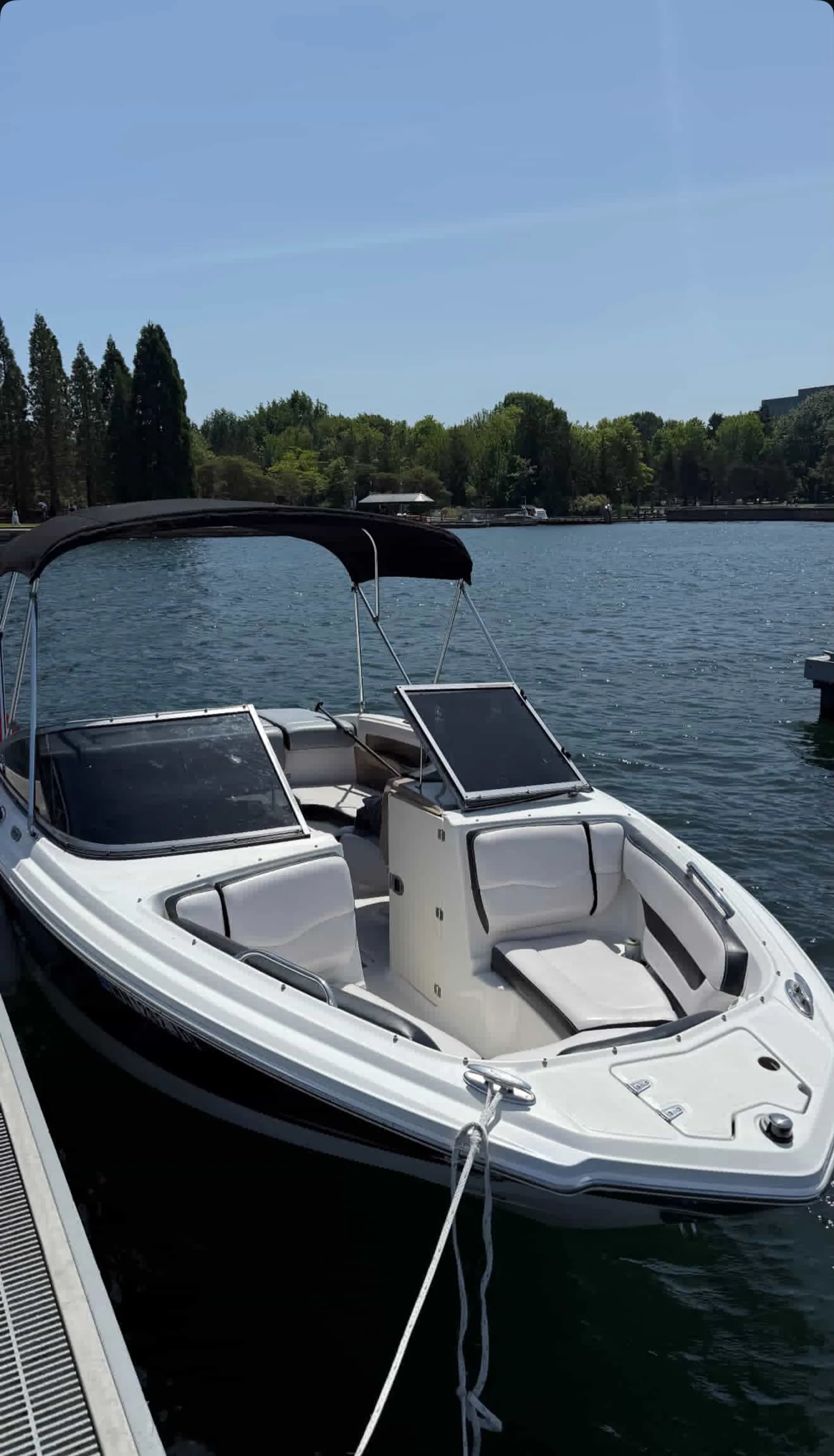 Luxury Boat rental Lake Washington 