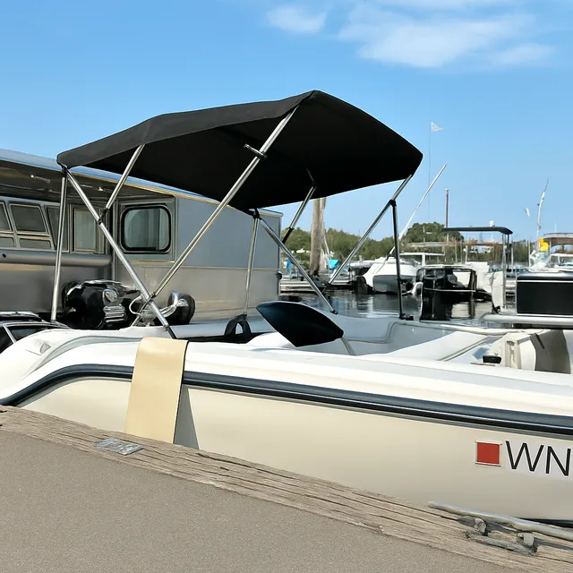 Rent a Bayliner bow rider in Seattle, WA near me