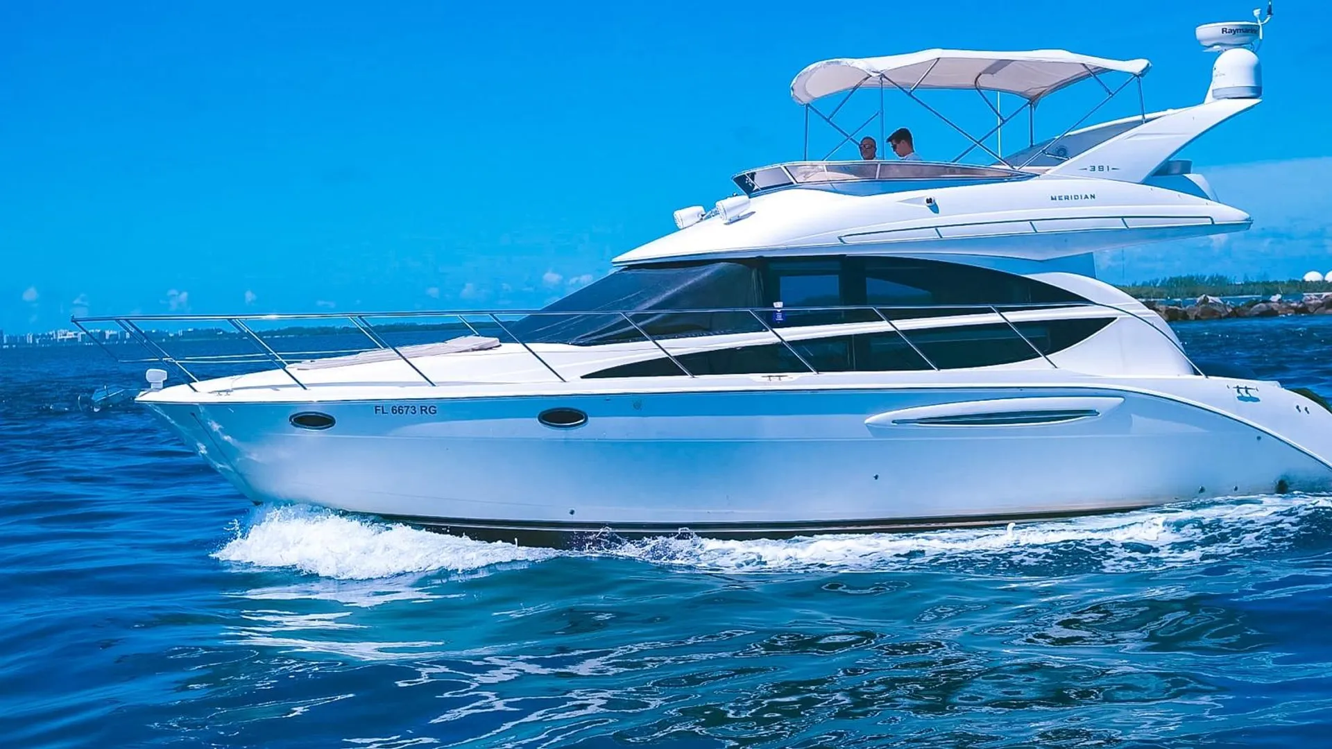 Meridian Yachts 391 Sedan in Miami Beach, FL — photo 5