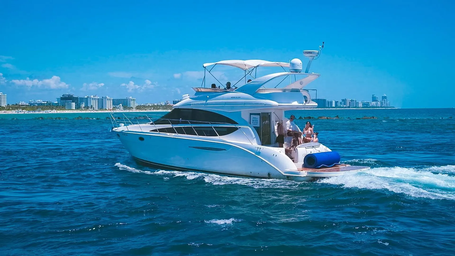 Meridian Yachts 391 Sedan in Miami Beach, FL — photo 7