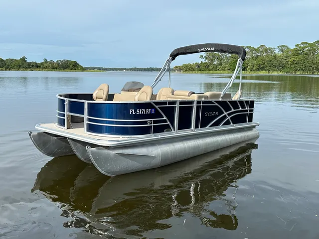 Rent a SYLVAN MARINE pontoon in New Port Richey, FL near me