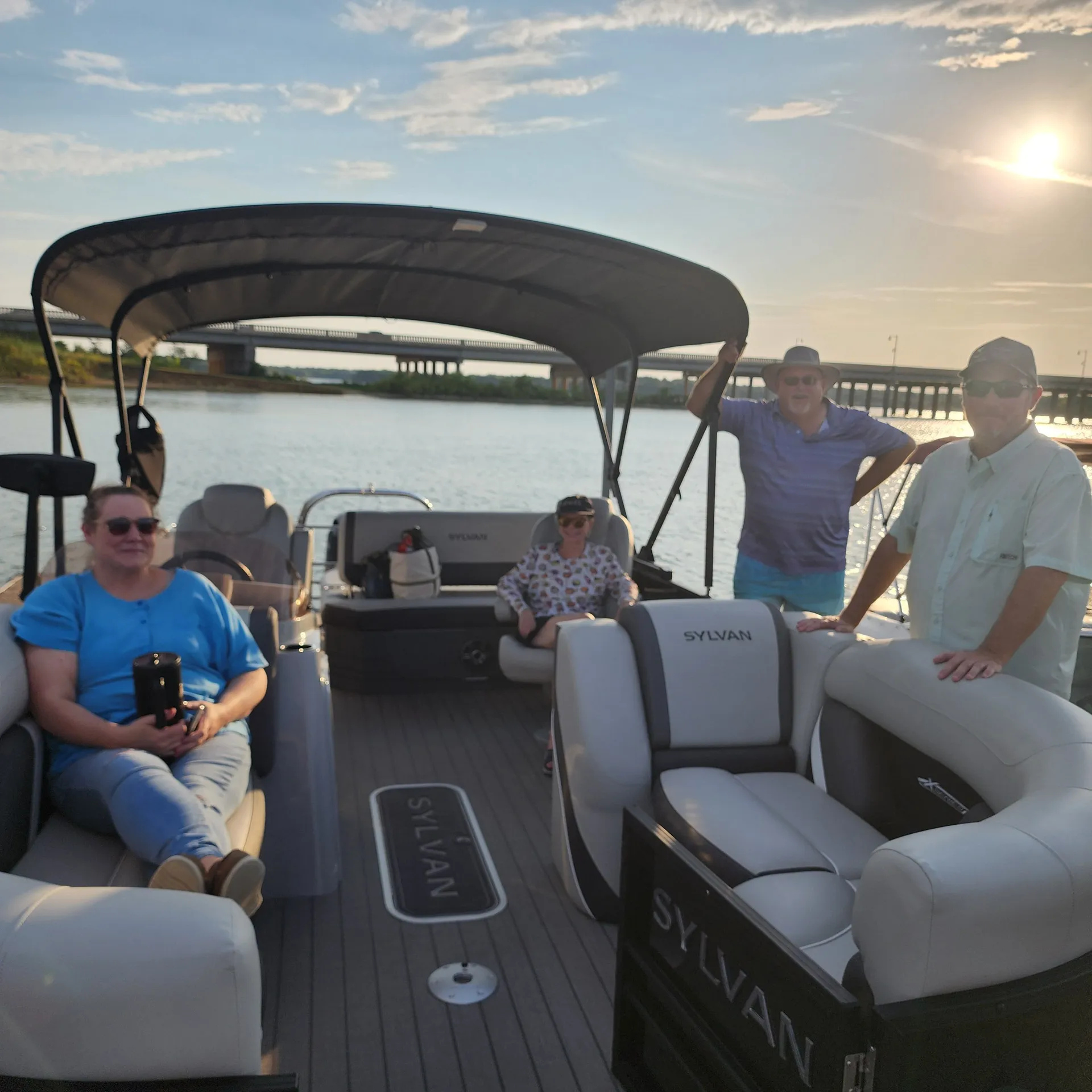 Lake It Easy! Spring Break Special! Luxury and fun!