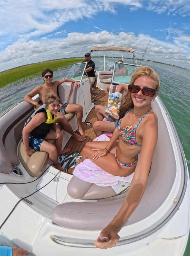 Rent a HURRICANE BOATS deck boat in Hampstead, NC near me