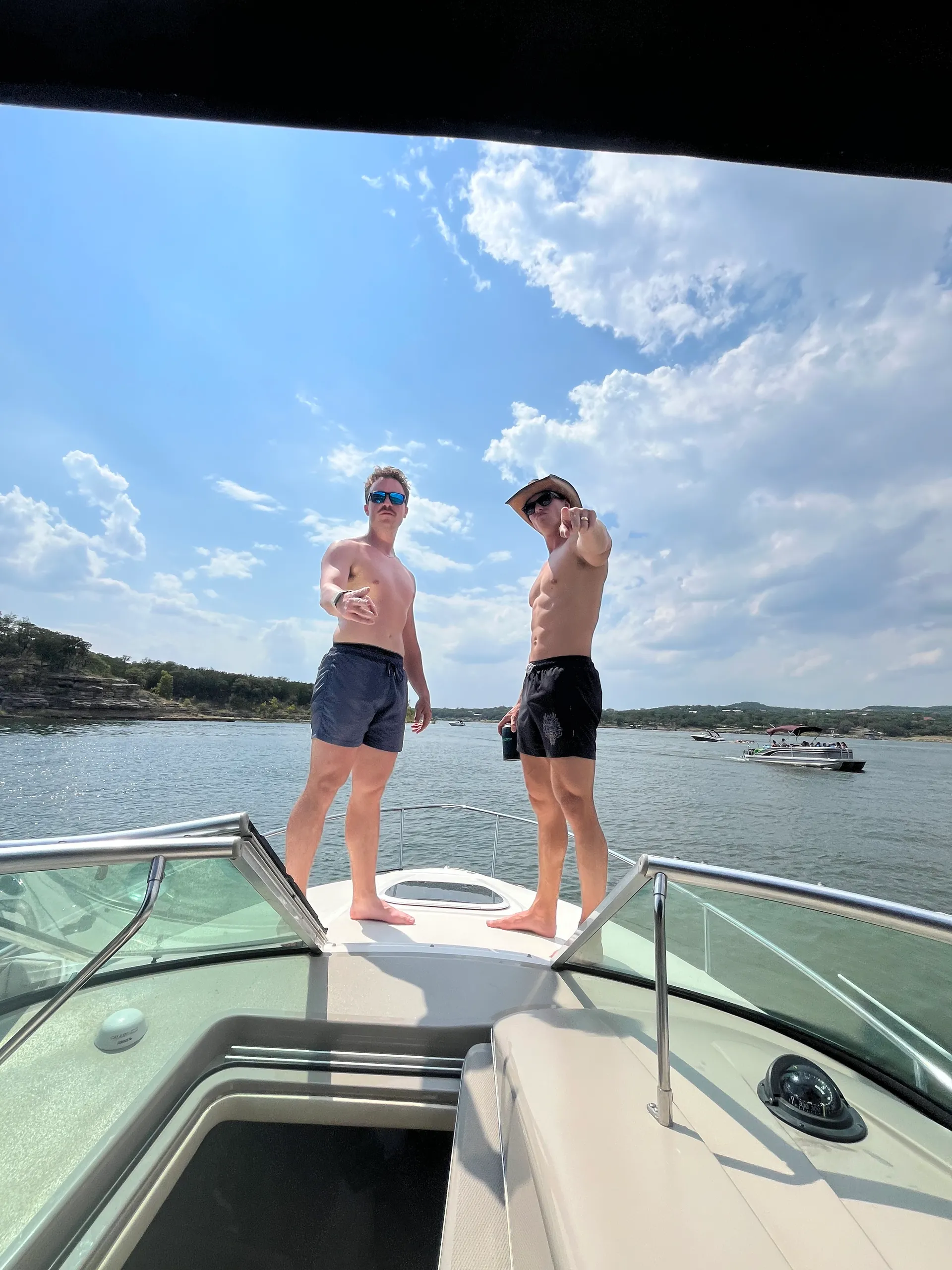 Cruiser Yacht Boat Charter