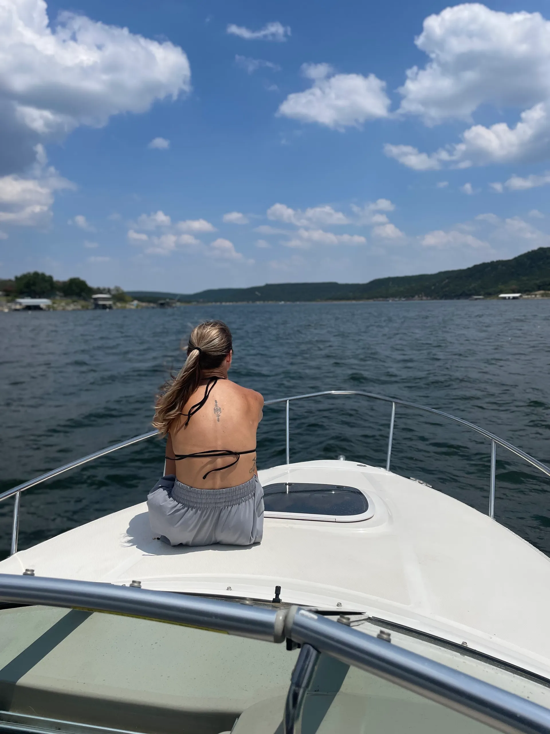 Cruiser Yacht Boat Charter