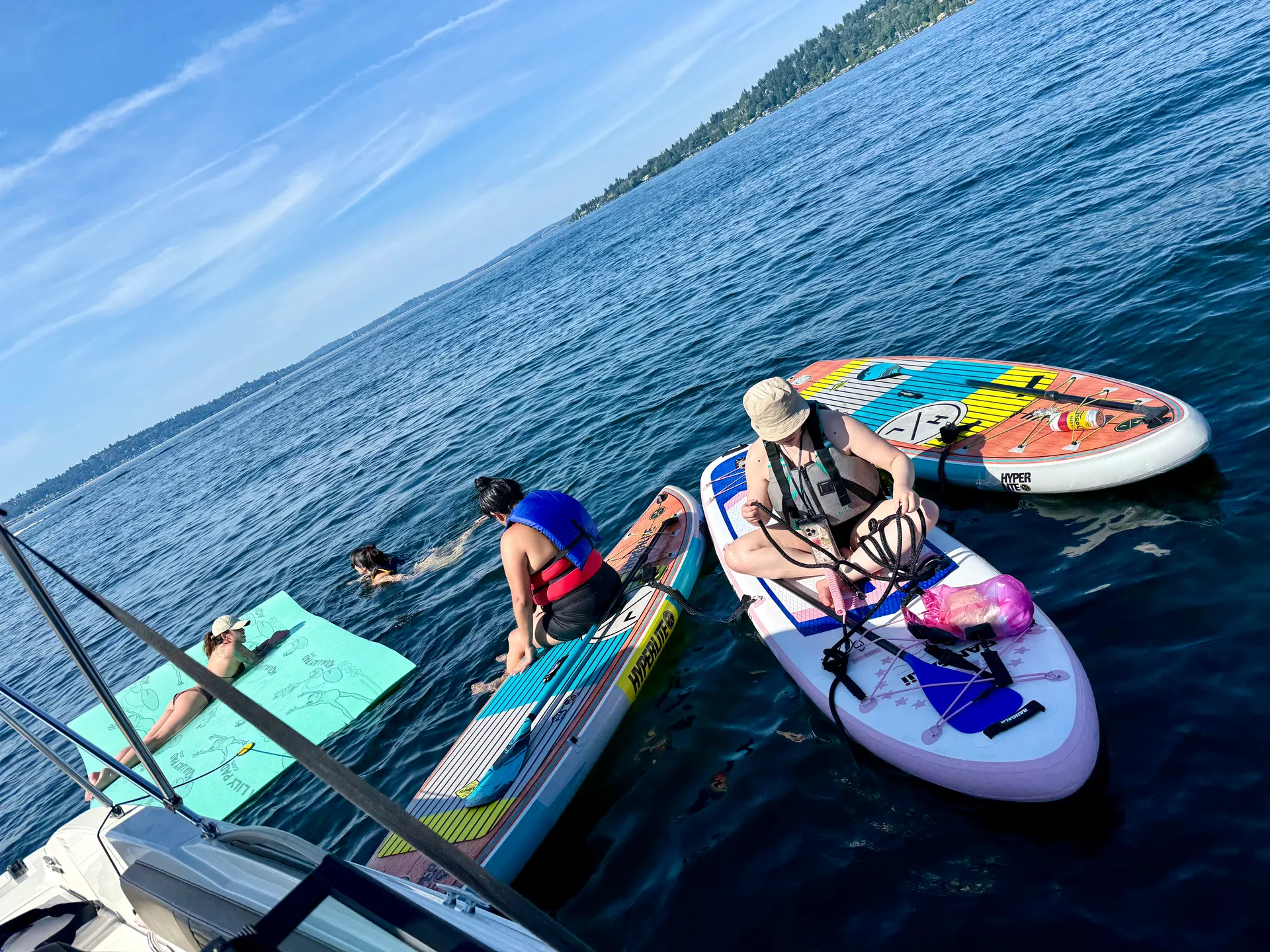 Close out summer in style on the Sea Ray SPX210!