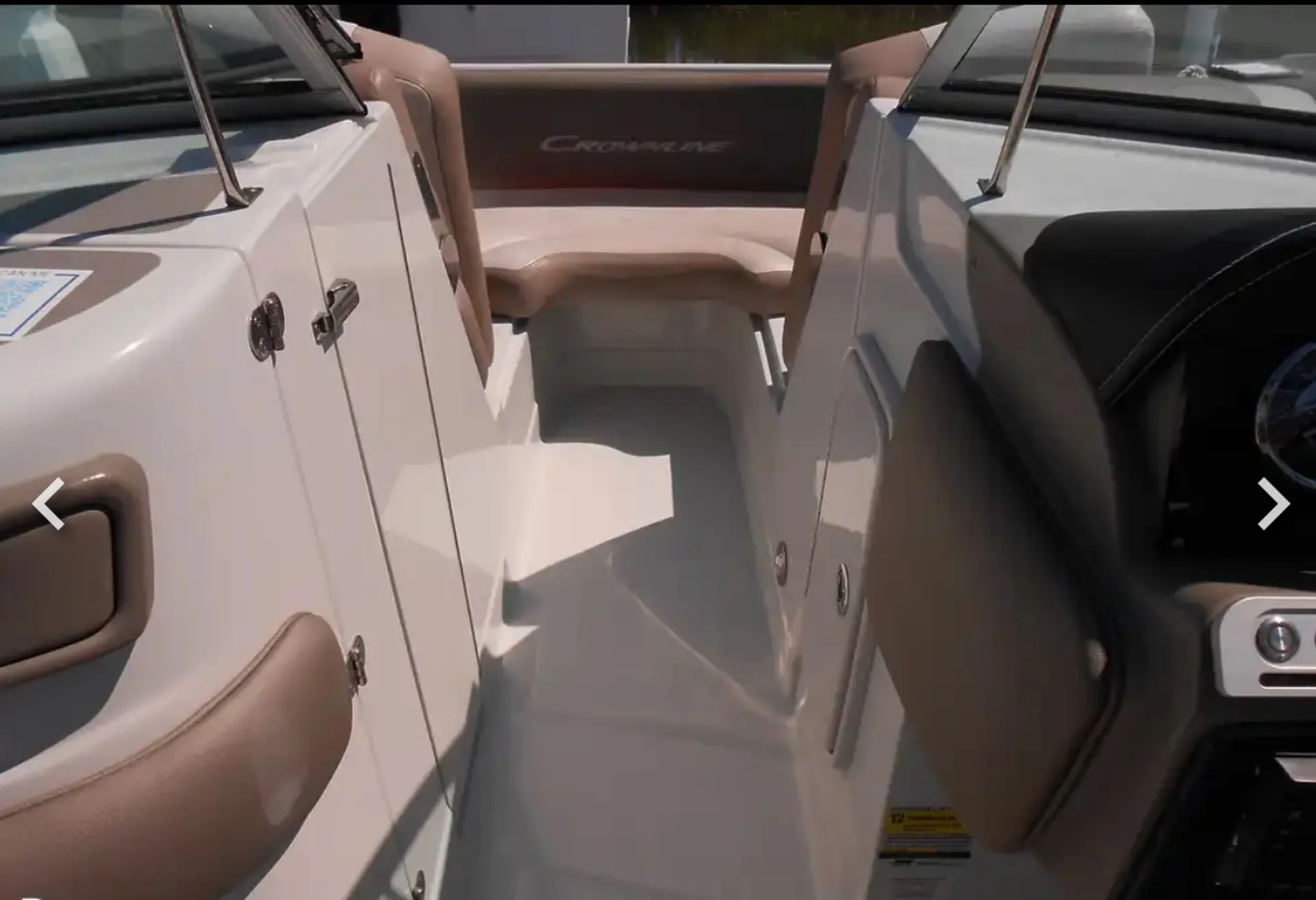 CROWNLINE BOATS E 235 XS in Hallandale Beach, FL — photo 9