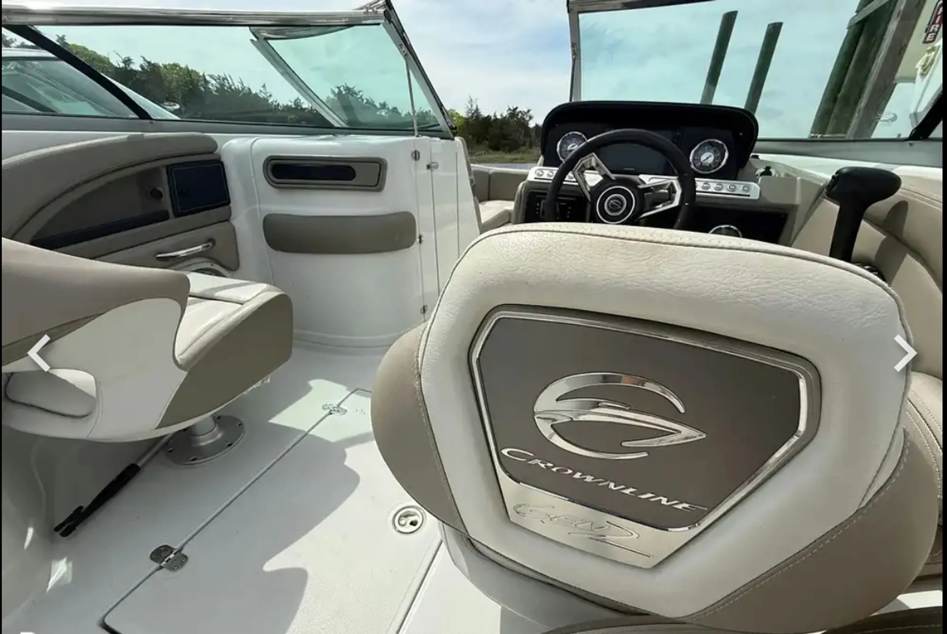 CROWNLINE BOATS E 235 XS in Hallandale Beach, FL — photo 10