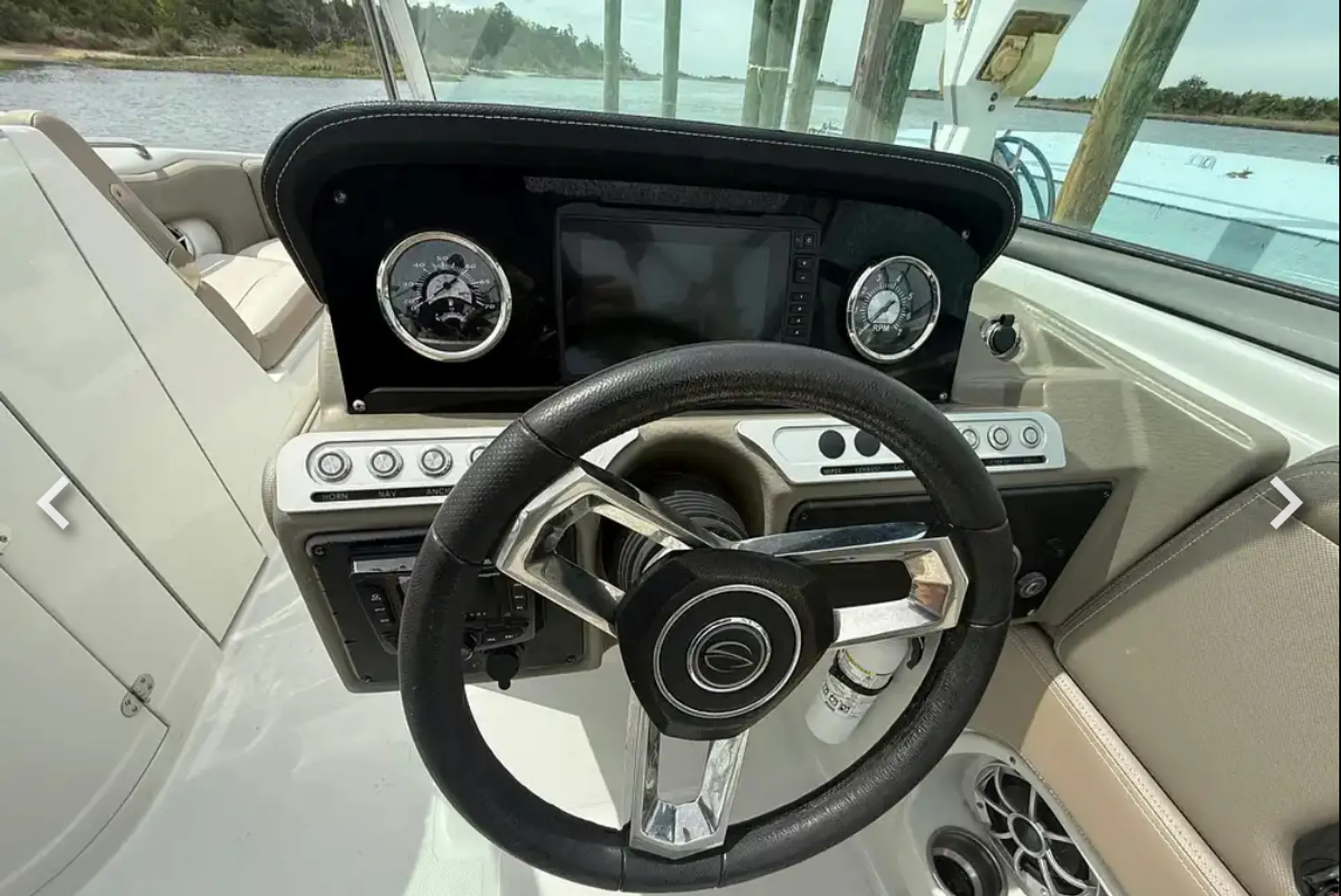 CROWNLINE BOATS E 235 XS in Hallandale Beach, FL — photo 5