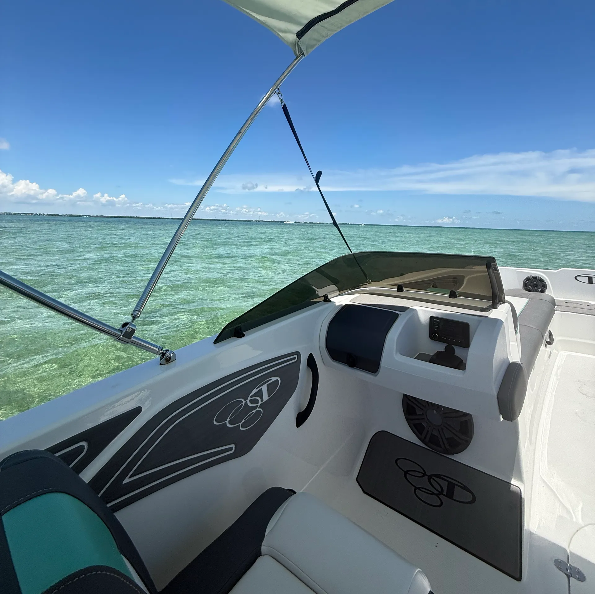 TAHOE BY TRACKER MARINE T21 in Key Largo, FL — photo 9