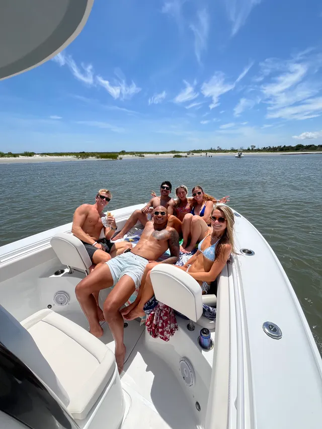 Rent a SEA HUNT BOATS center console in Mount Pleasant, SC near me