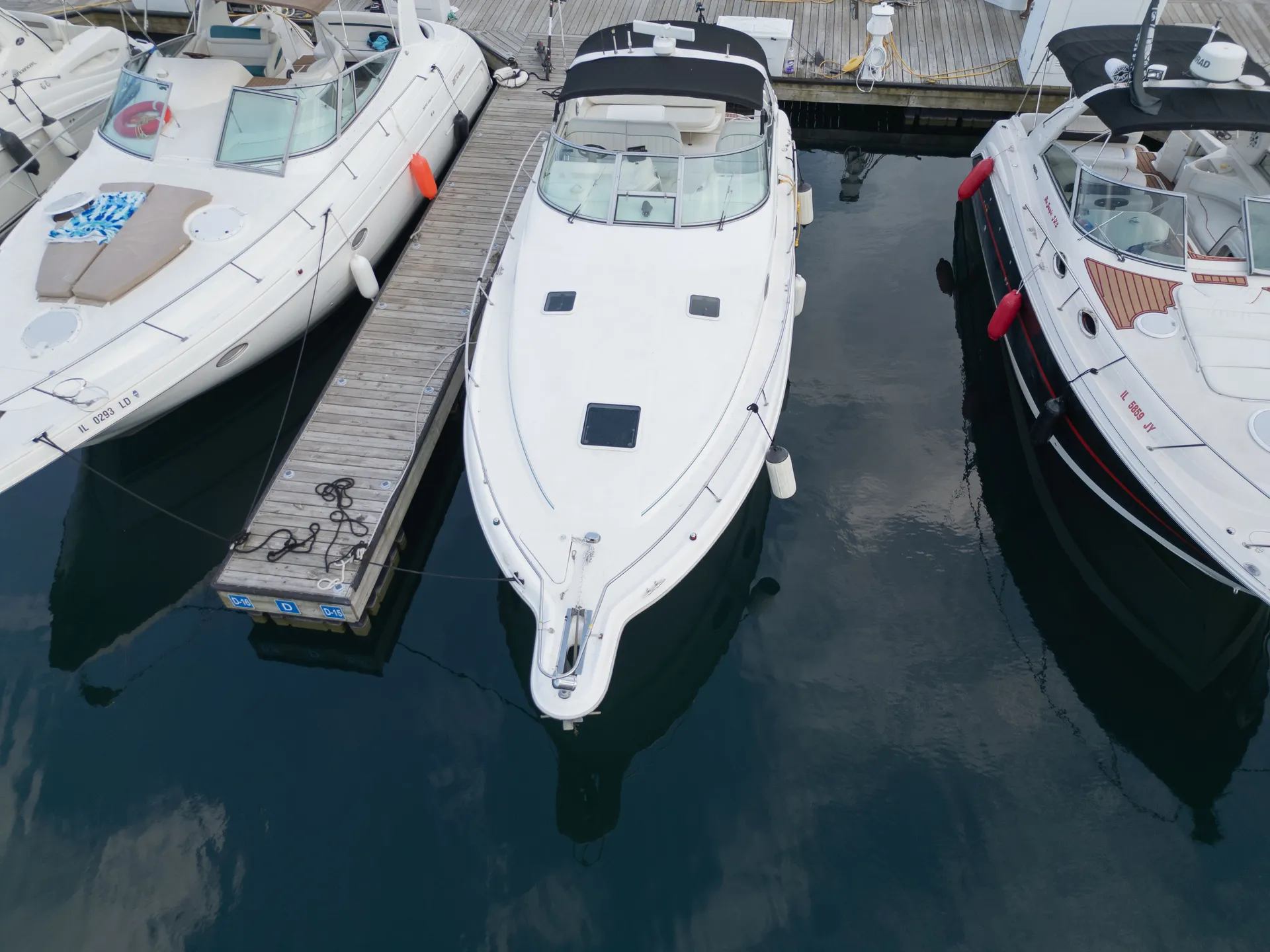 Chicago Boat Rental 30' of Pure Fun