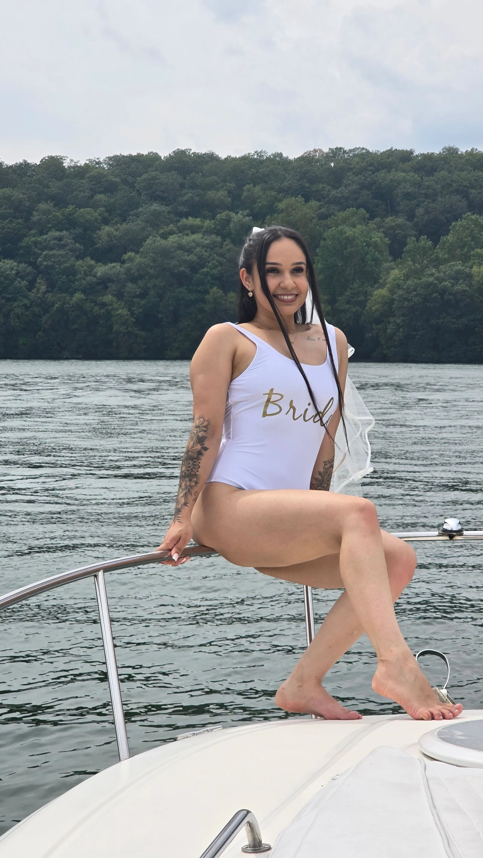 Where Summer Memories Are Made  - Beautiful, Clean 26 Foot Cruiser