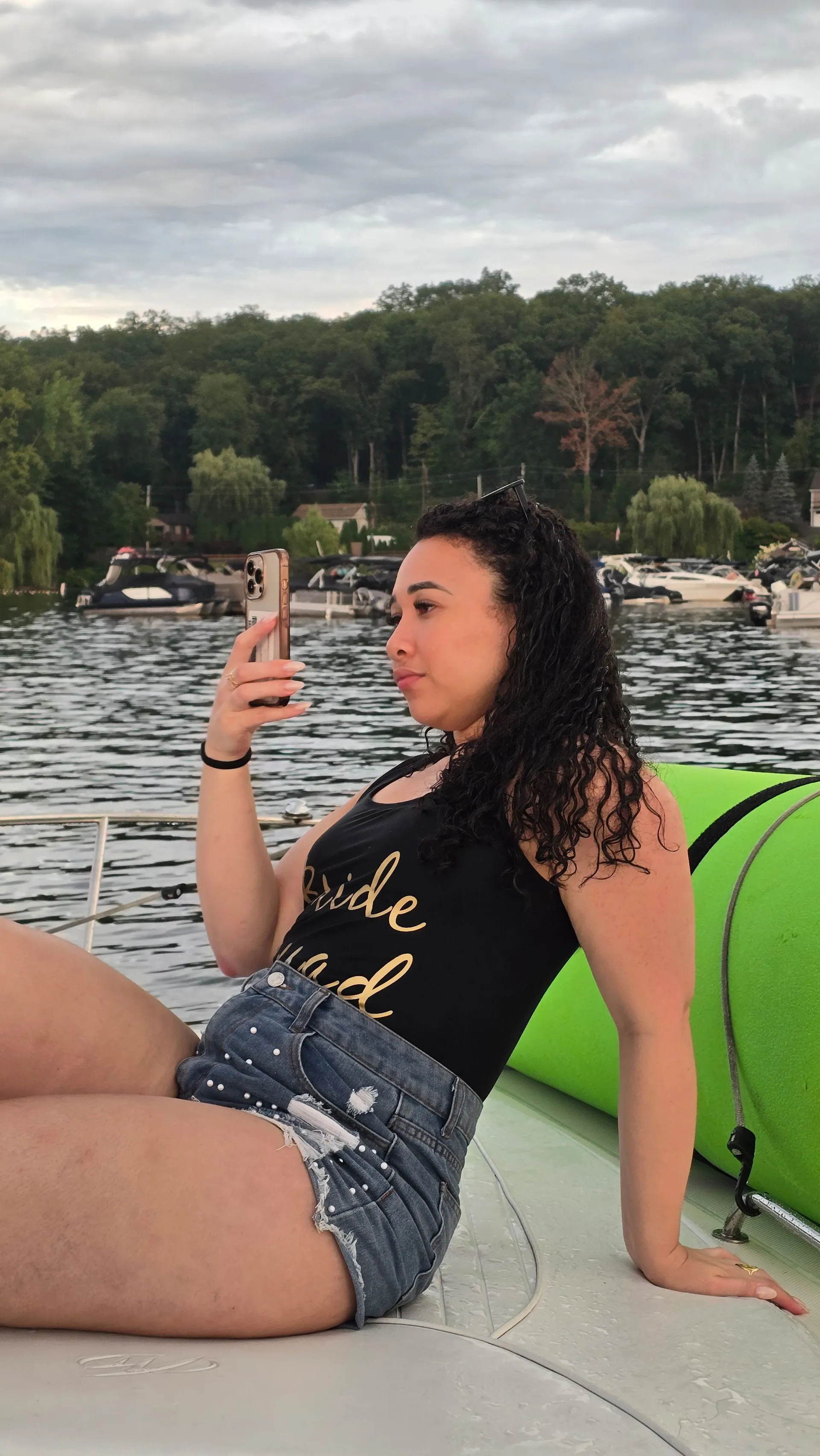 Where Summer Memories Are Made  - Beautiful, Clean 26 Foot Cruiser