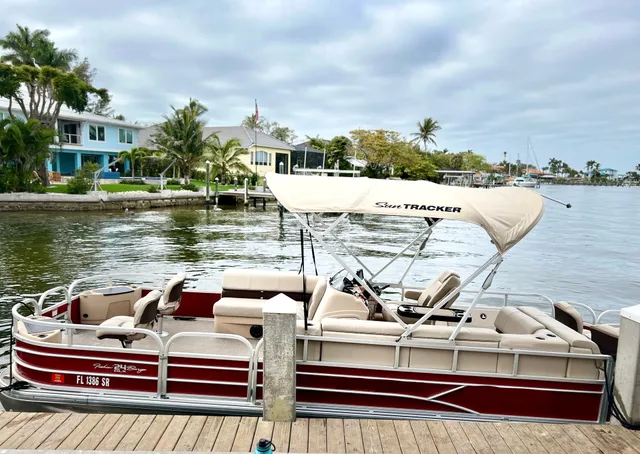 Rent a SUN TRACKER pontoon in Bradenton Beach, FL near me
