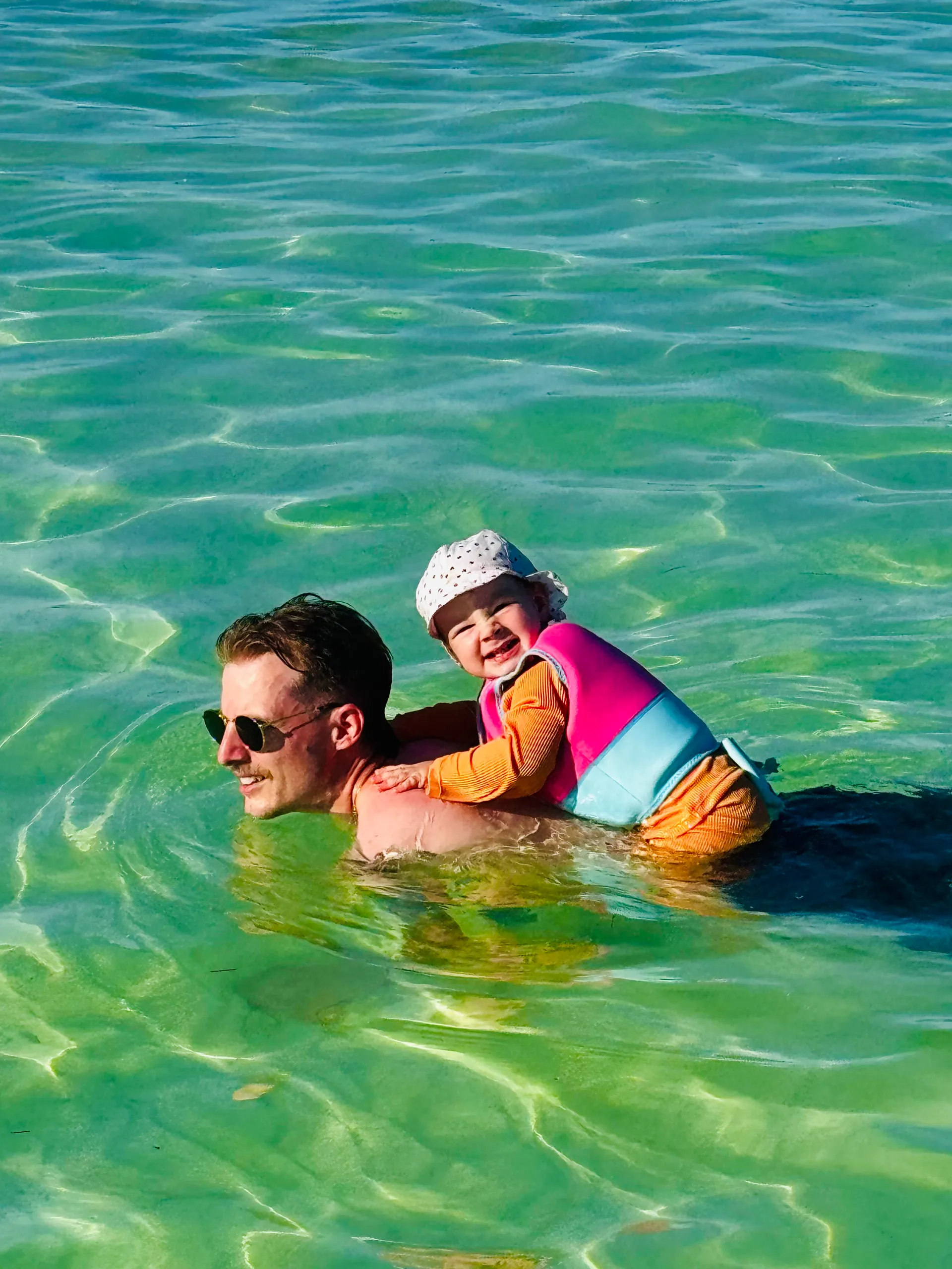 Scenic boat tour on 25-foot Sea Fox Commander