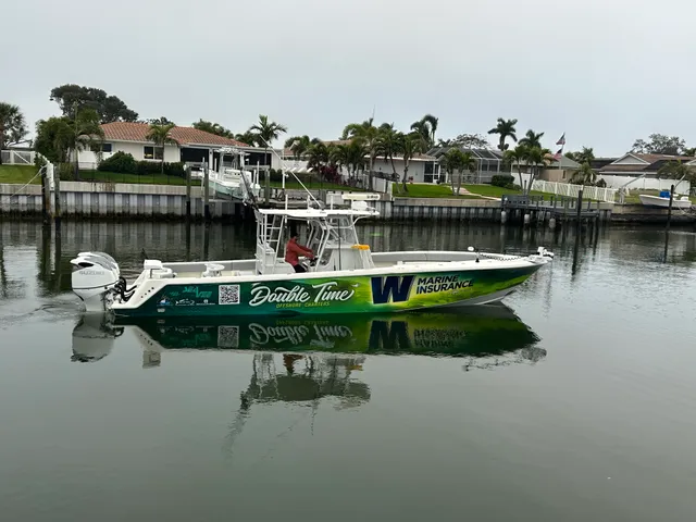 Rent a center console in Gulfport, FL, United States near me