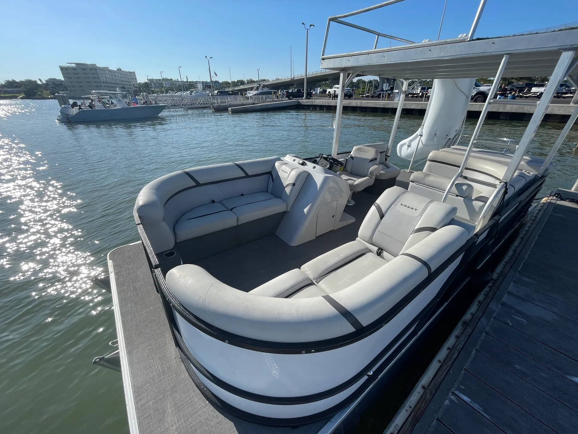 Up to 12 people New Tritoon Touchscreen GPS, Table, 115hp Yamaha 