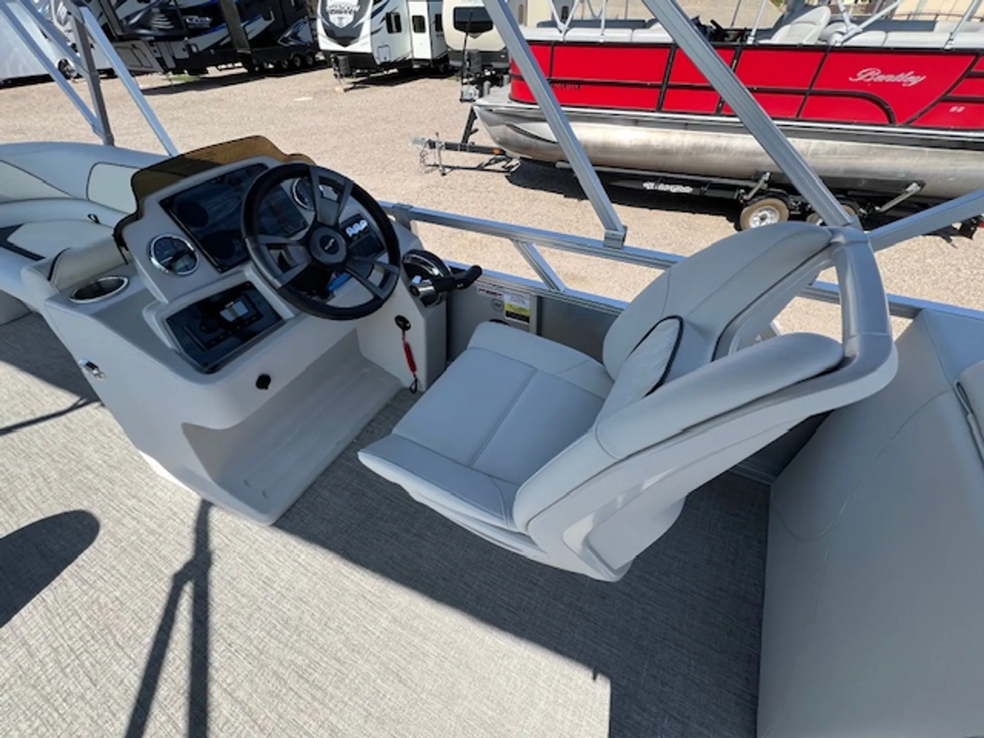 2025 AVALON VENTURE 8525 QL