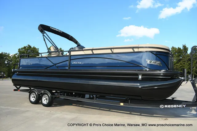 Rent a REGENCY pontoon in Troutman, NC near me