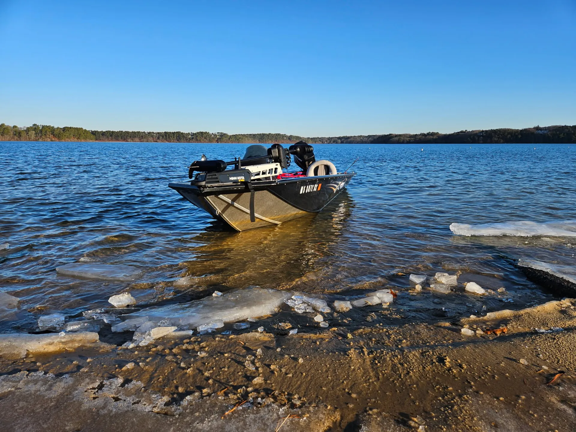 2008 Smokercraft 18ft Aluminum Bassboat- with 24VDC Ultrex and Sonar