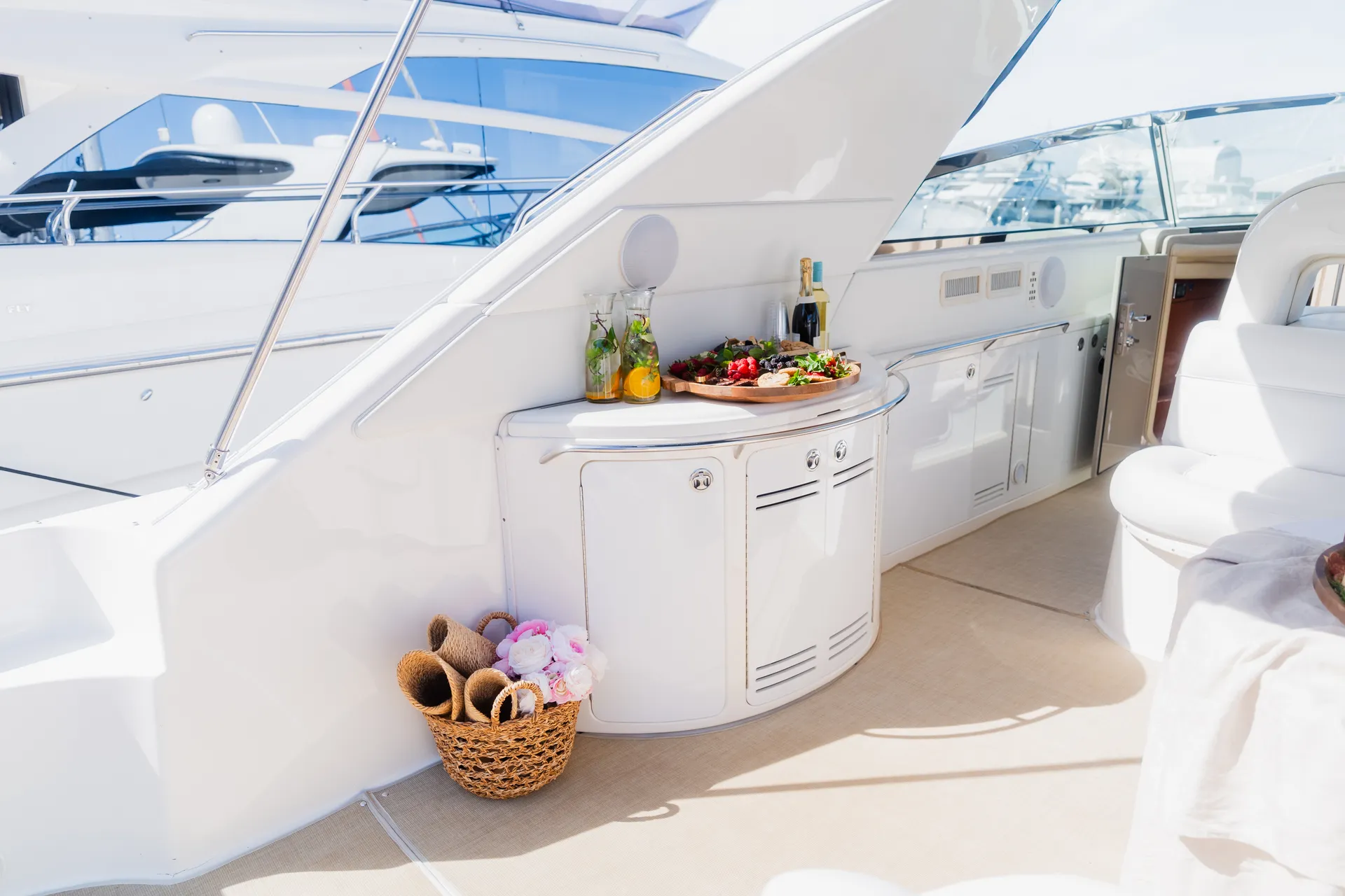 66' Luxury Sea Ray Yacht in Newport Beach