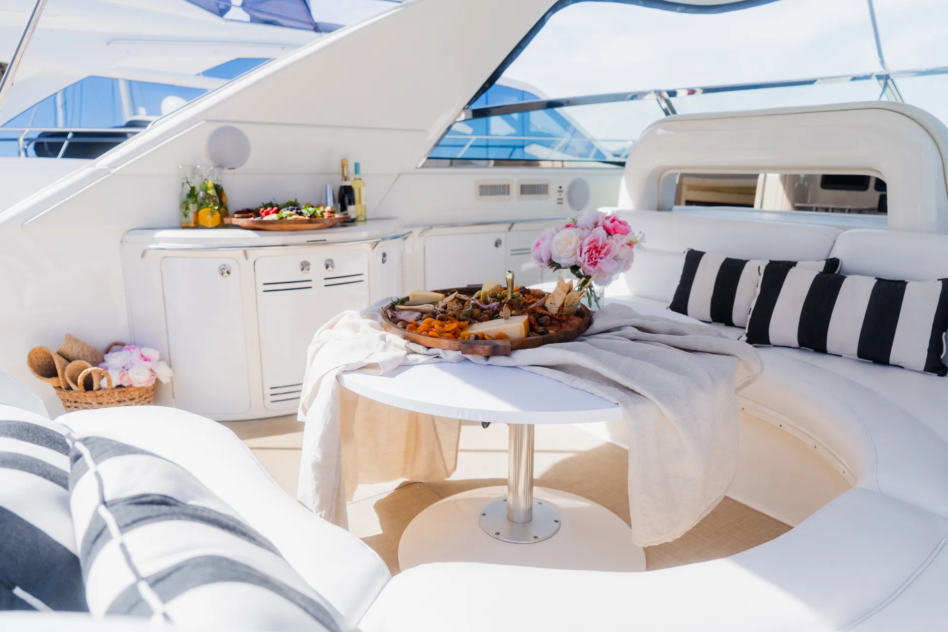 66' Luxury Sea Ray Yacht in Newport Beach