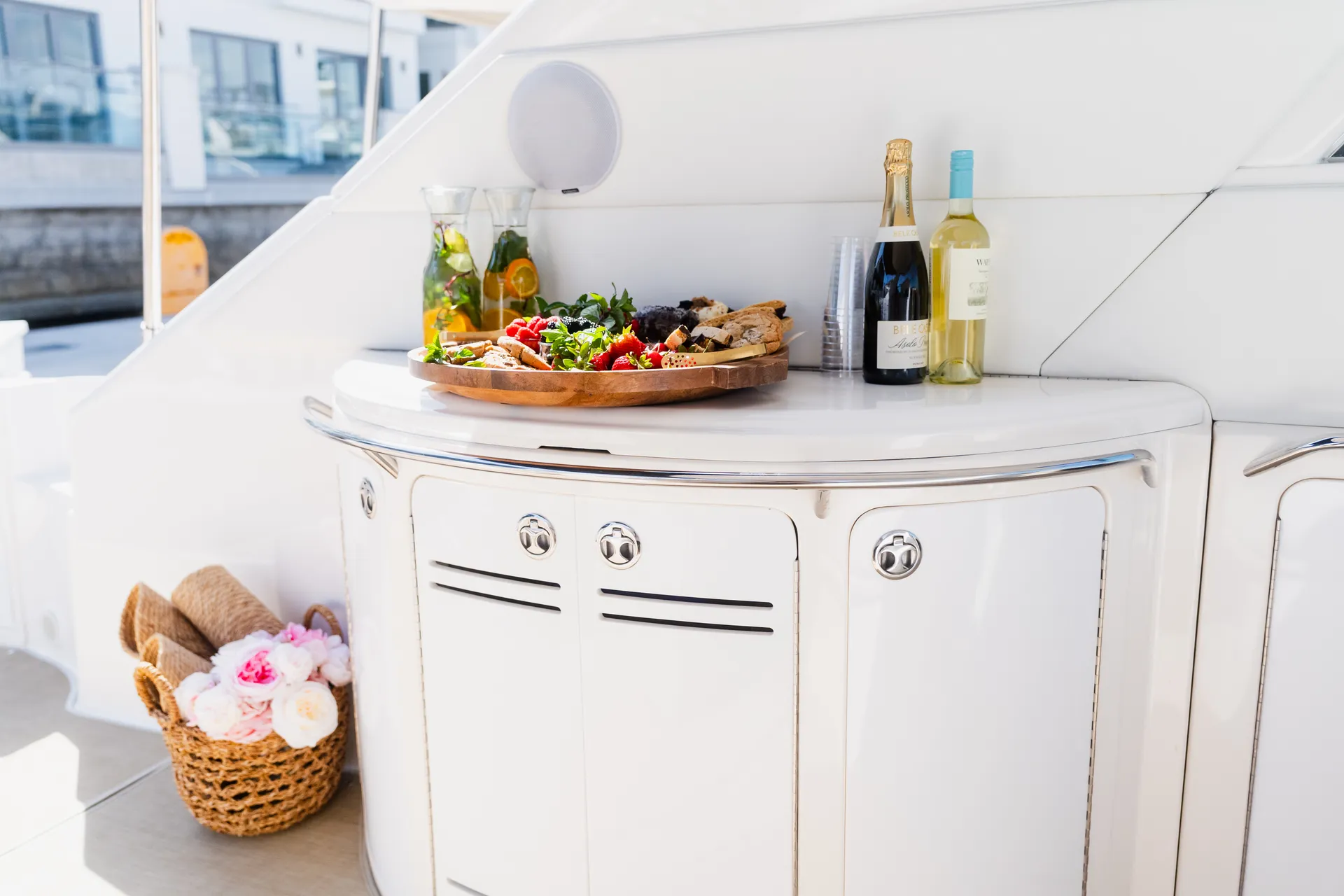 66' Luxury Sea Ray Yacht in Newport Beach