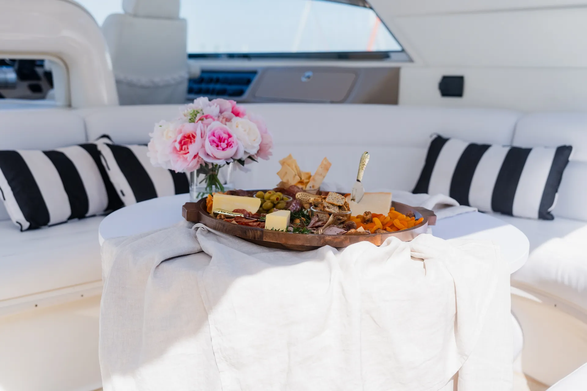 66' Luxury Sea Ray Yacht in Newport Beach