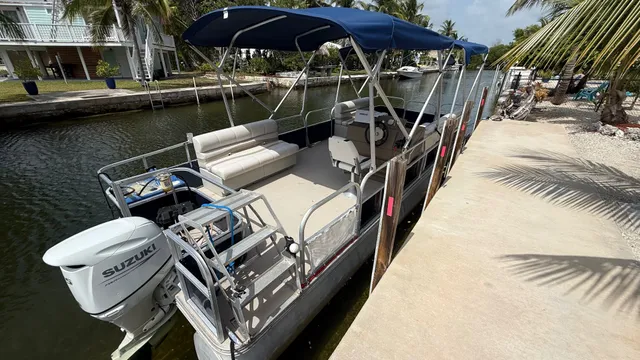 Rent a Fisher pontoon in Summerland Key, FL near me