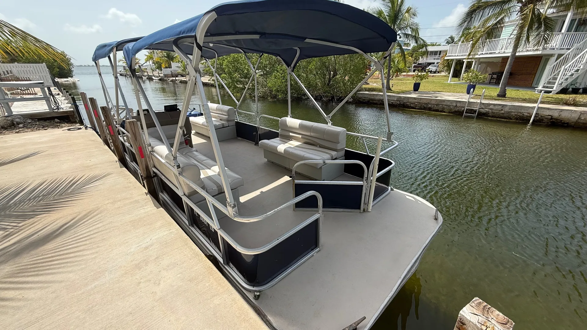 Fisher 24' Pontoon in Summerland Key, FL — photo 7