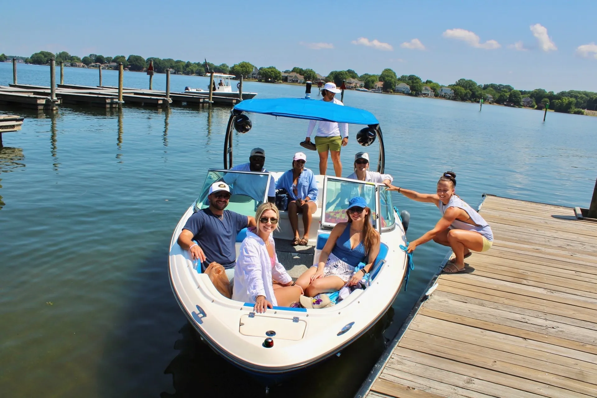 CHAPARRAL BOATS 21 H2O SPORT W/TRAILER in Charlotte, NC — photo 4