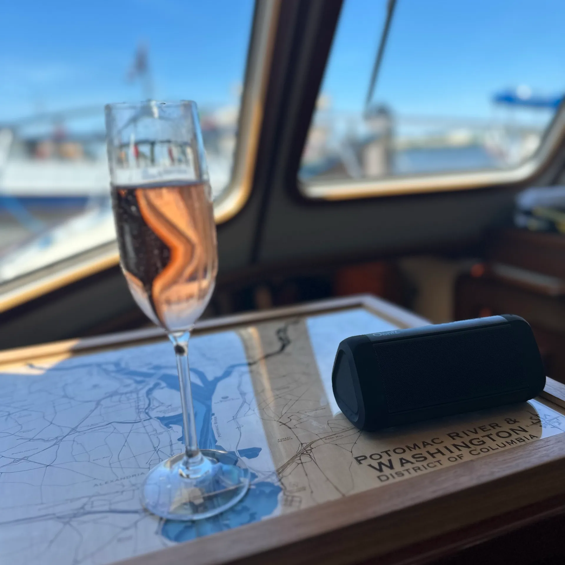 37' Luxury Private Yacht - Washington DC Potomac Boat Tours