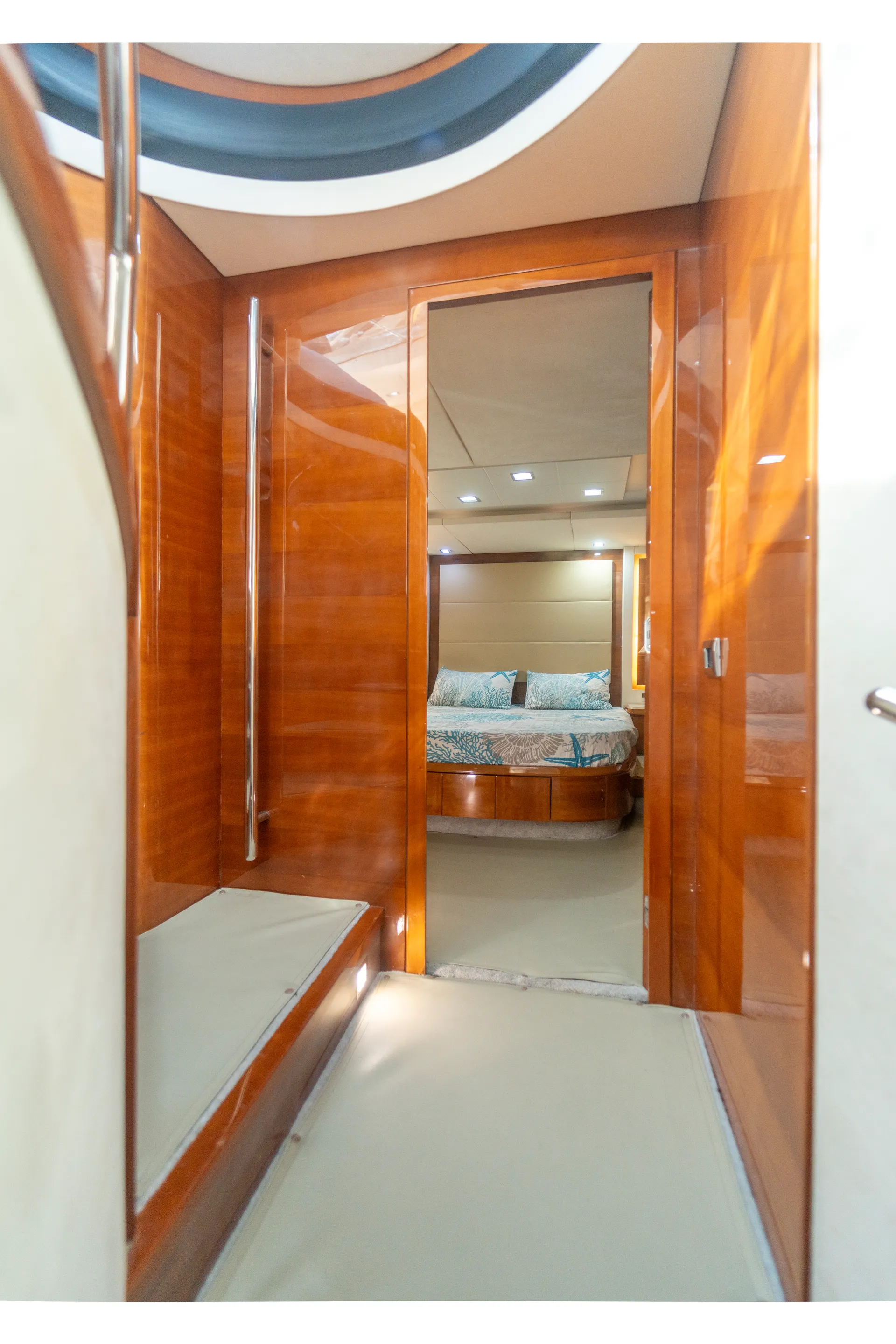 💥2 FREE JETSKI💥Luxurious 80ft Azimuth in Miami with Floating Pool.💥