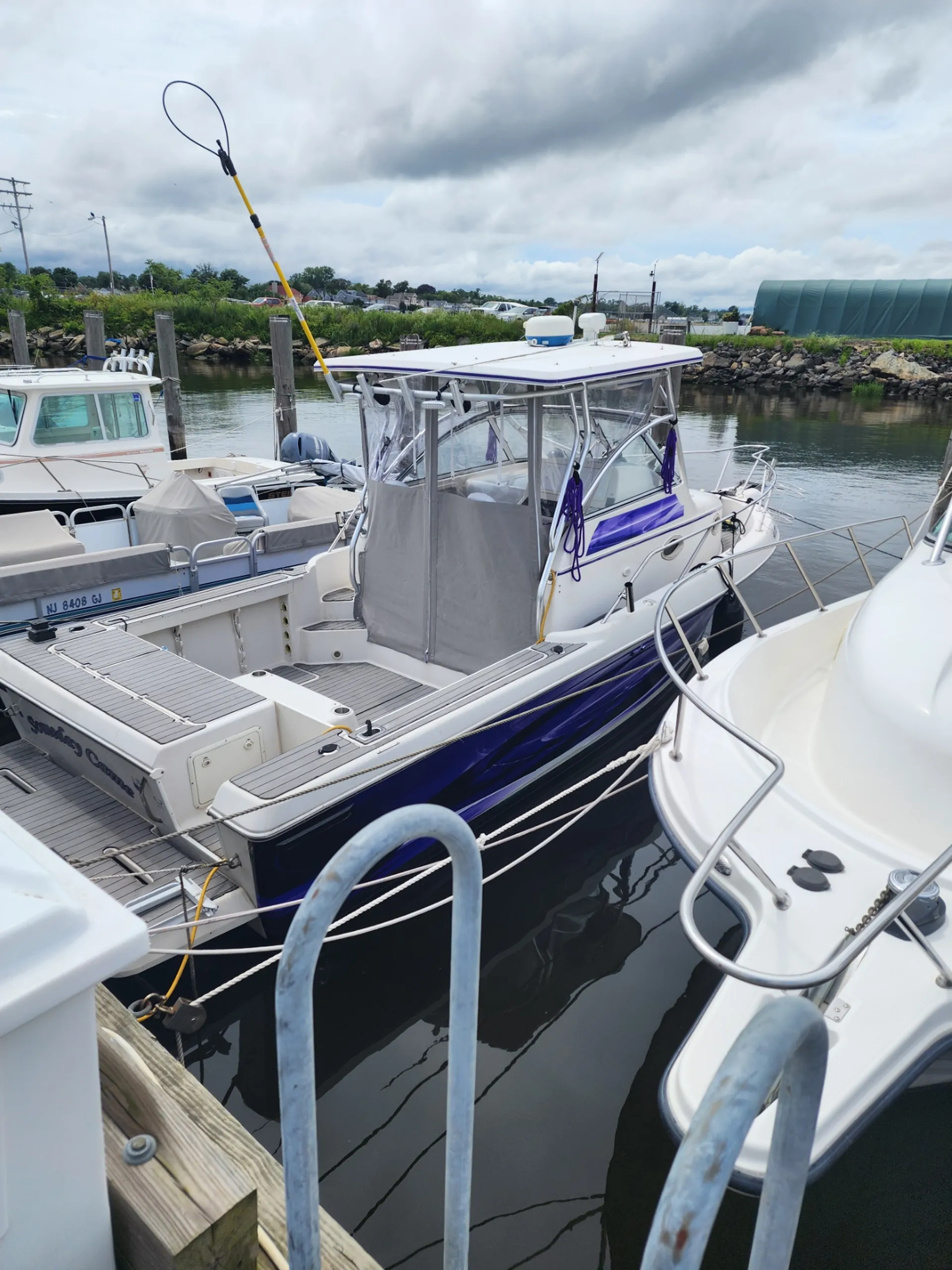 PRO-LINE BOATS 2610 WALKAROUND in Atlantic Highlands, NJ — photo 2