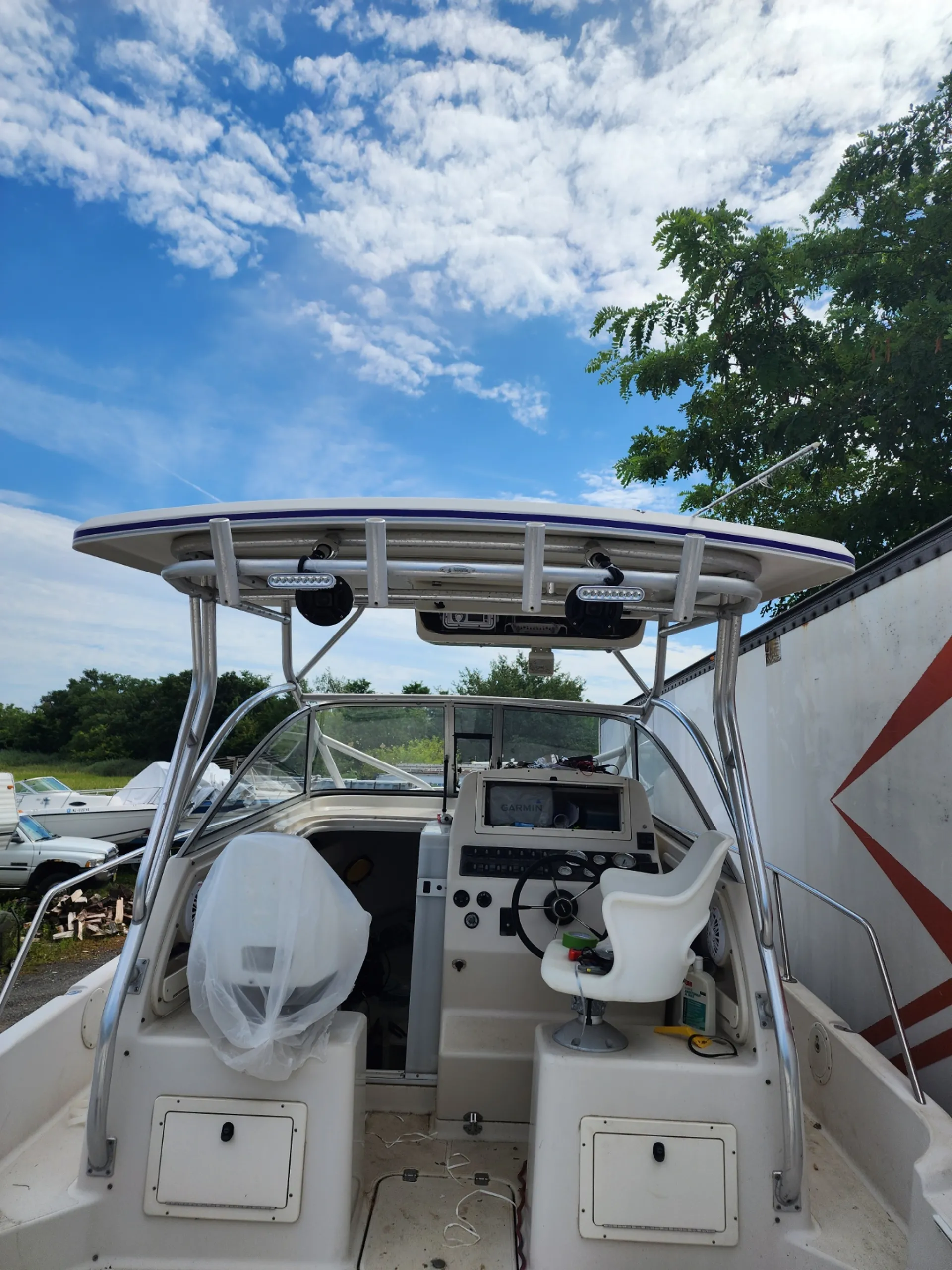 PRO-LINE BOATS 2610 WALKAROUND in Atlantic Highlands, NJ — photo 7