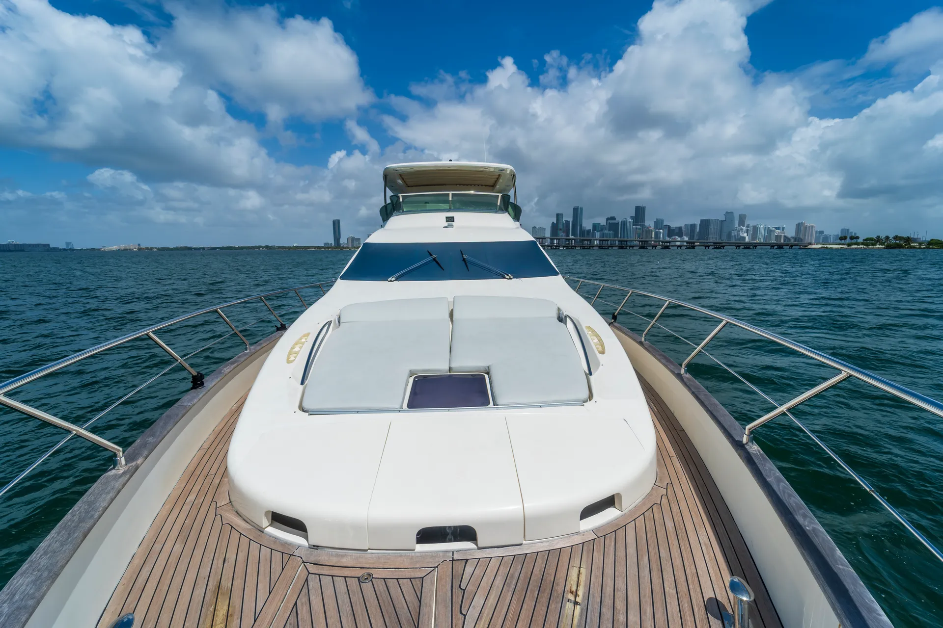 💥2 FREE JETSKI💥Luxurious 80ft Azimuth in Miami with Floating Pool.💥