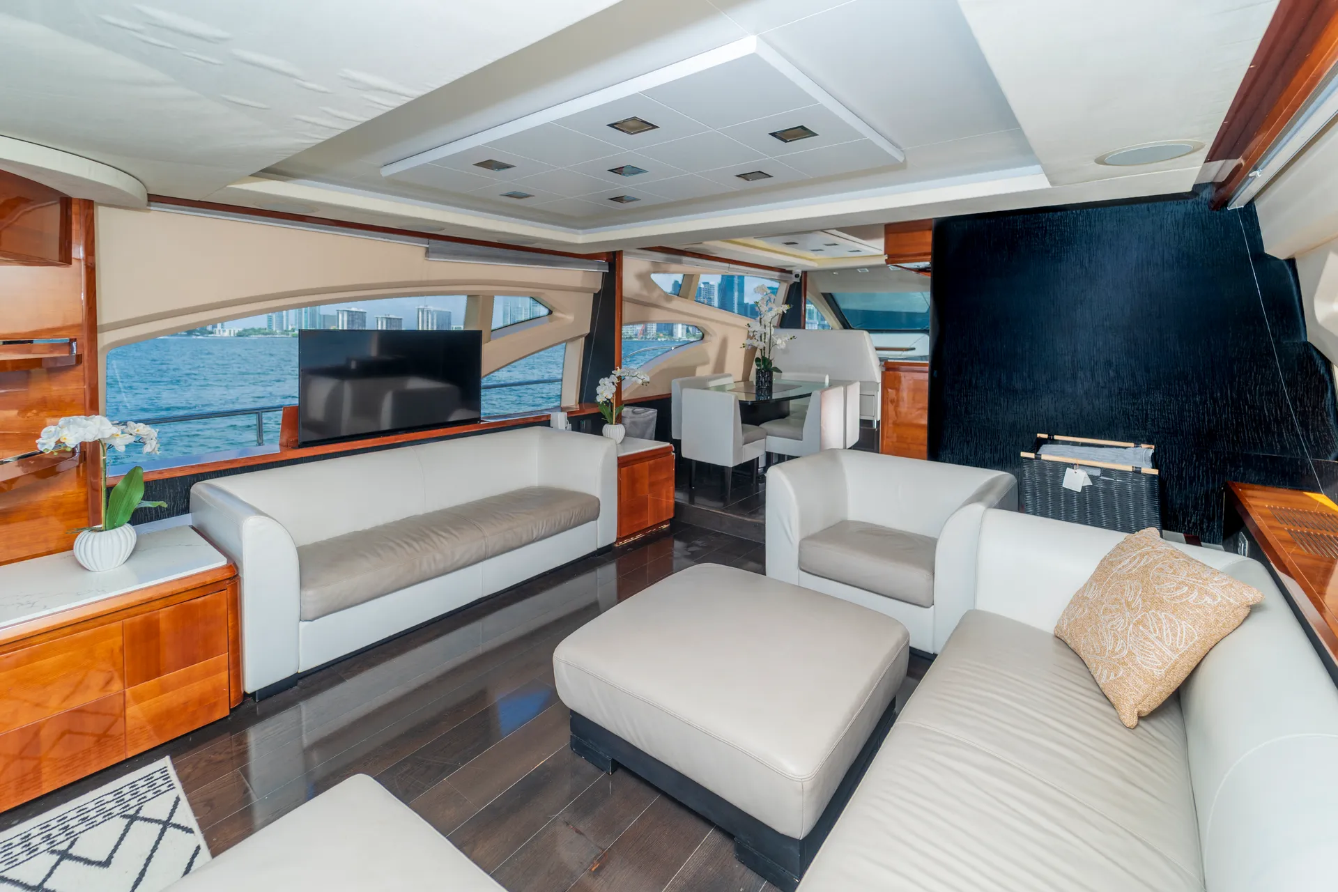 💥2 FREE JETSKI💥Luxurious 80ft Azimuth in Miami with Floating Pool.💥