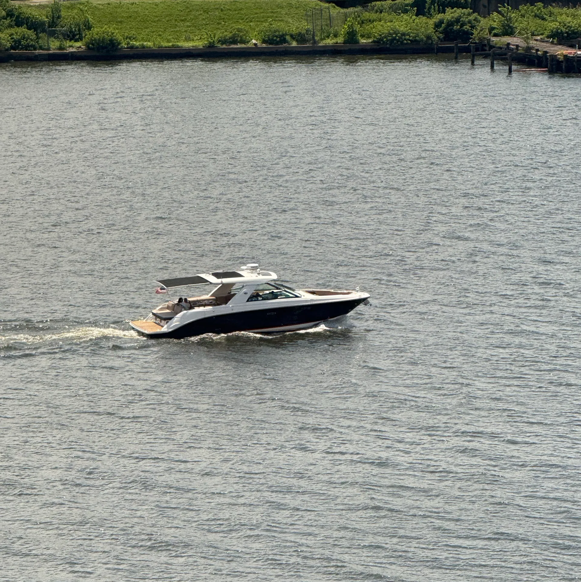 Want to entertain?... Welcome aboard "The Entertainer"! 40' Sea Ray