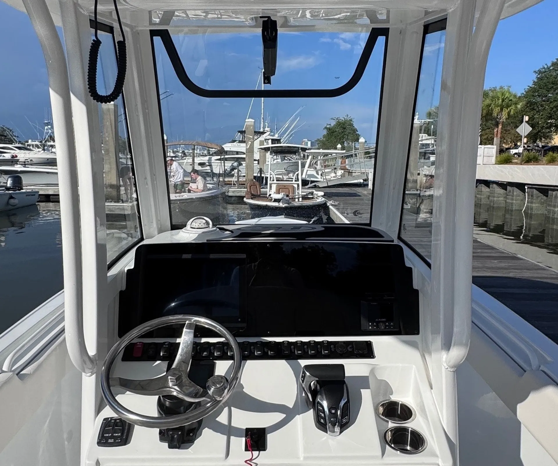 Sea Hunt Ultra for Rent Downtown Charleston (up to 9 passengers)