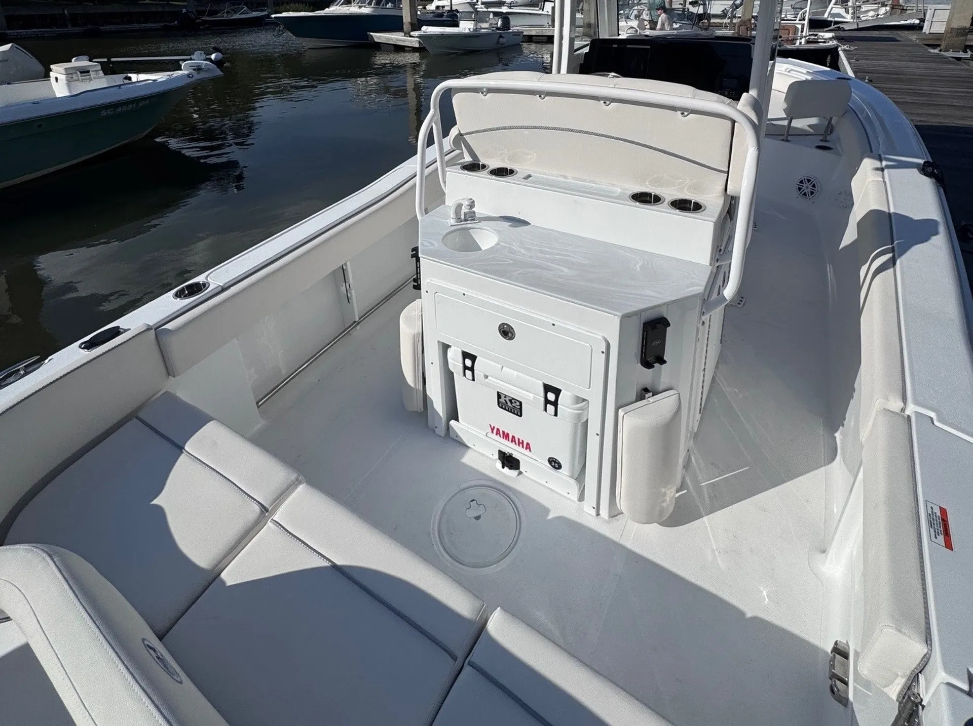 Sea Hunt Ultra for Rent Downtown Charleston (up to 9 passengers)
