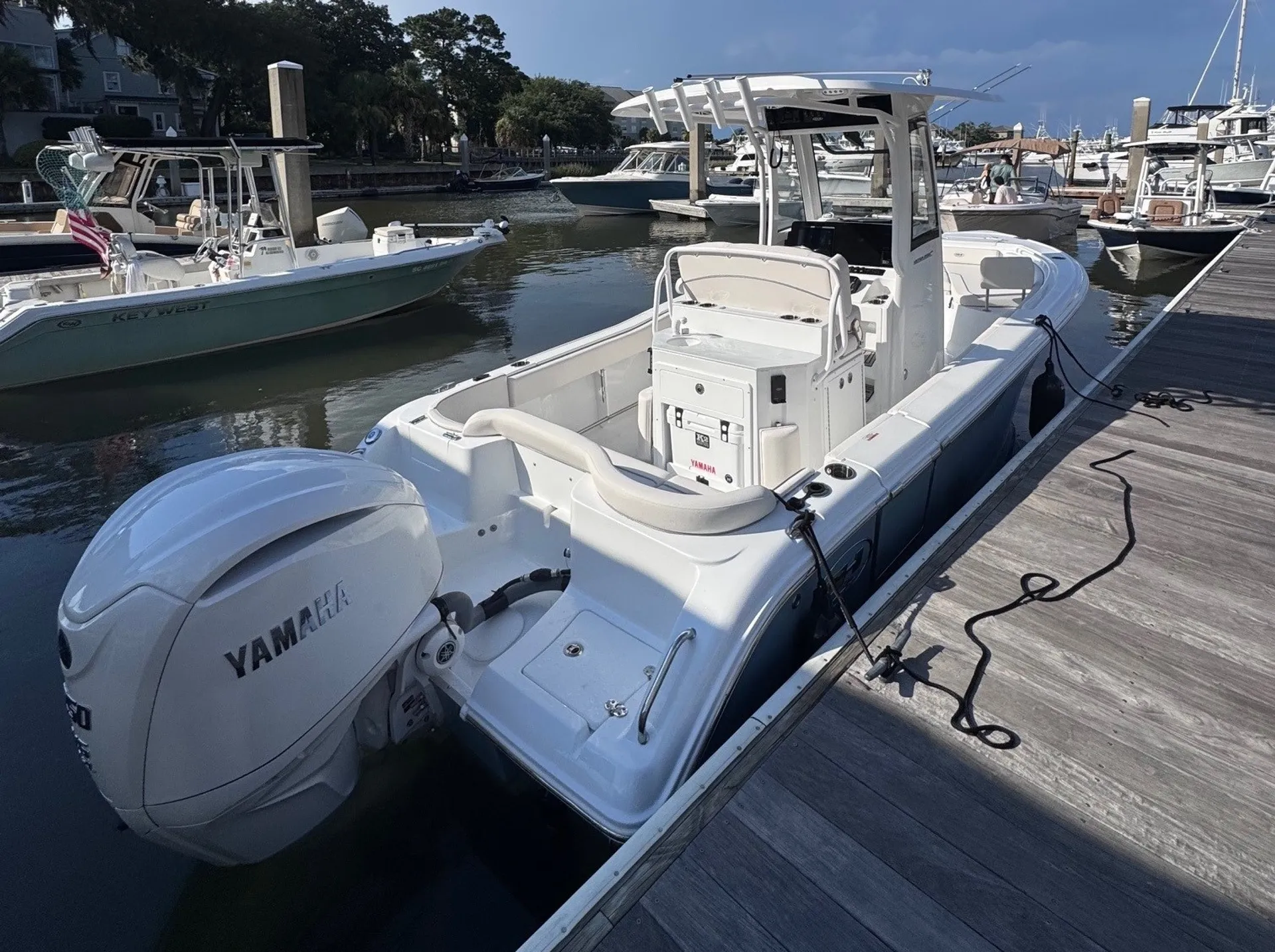 Sea Hunt Ultra for Rent Downtown Charleston (up to 9 passengers)