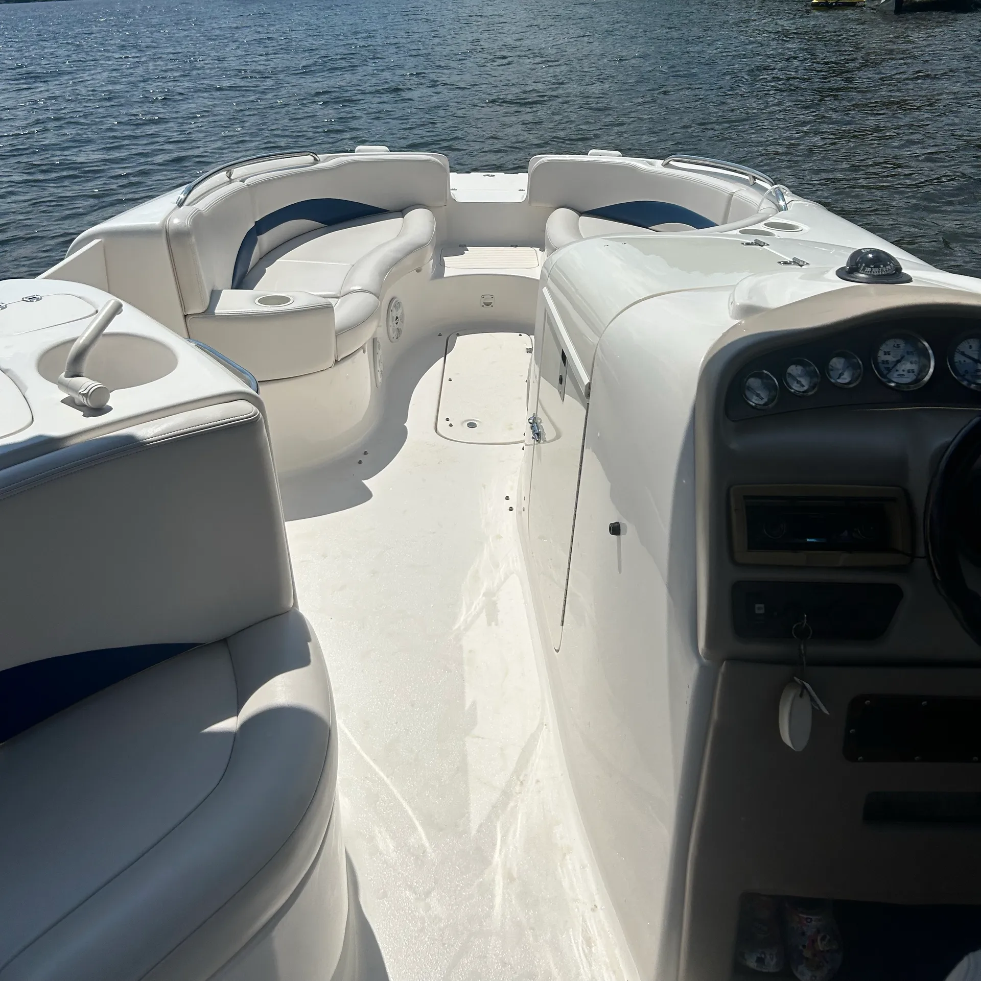 Cruise the Lake in Style – 23’ Chaparral w/ 220hp Engine