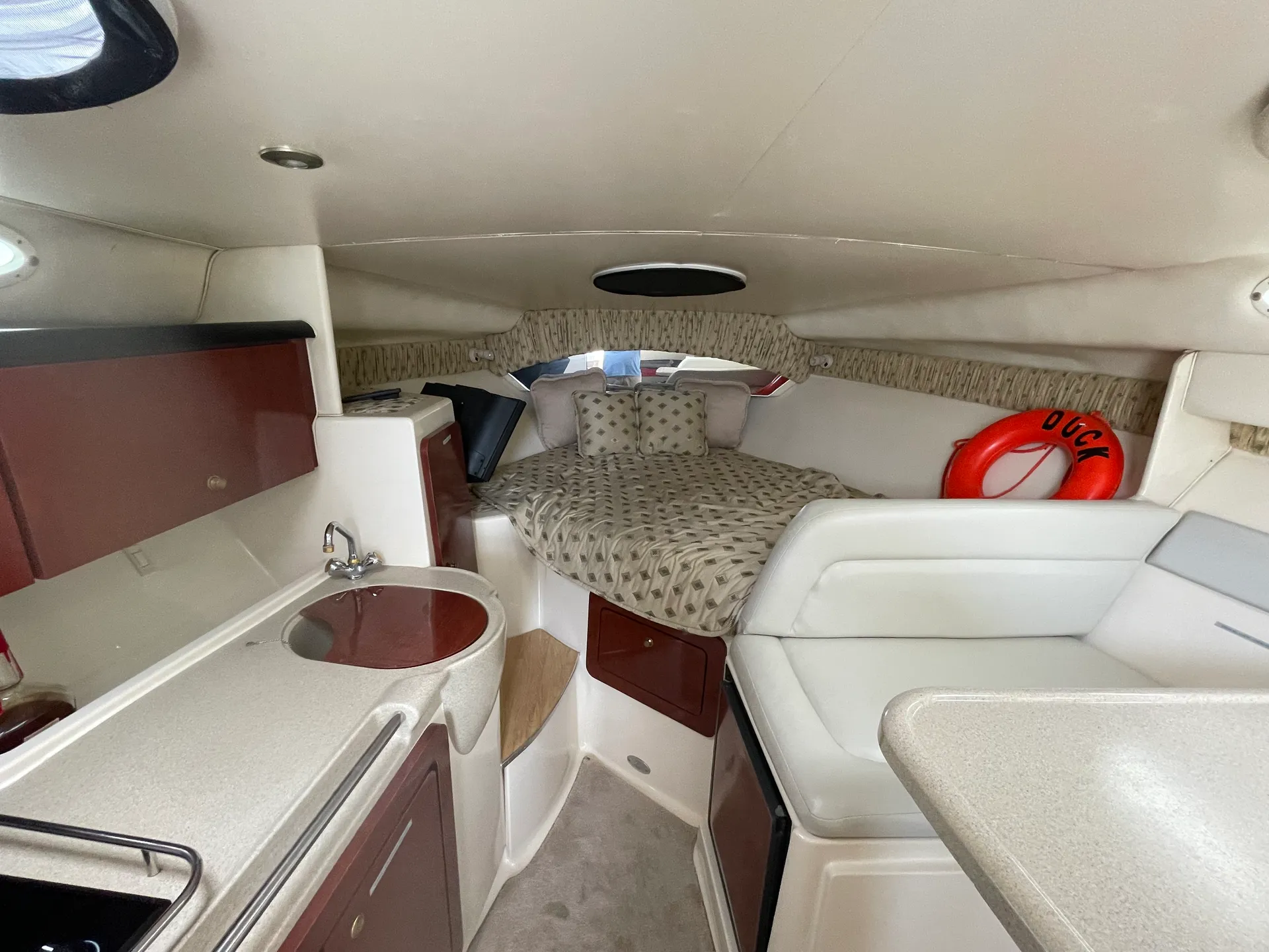 Sea Ray Boats 300 Sundancer in Chicago, IL — photo 2