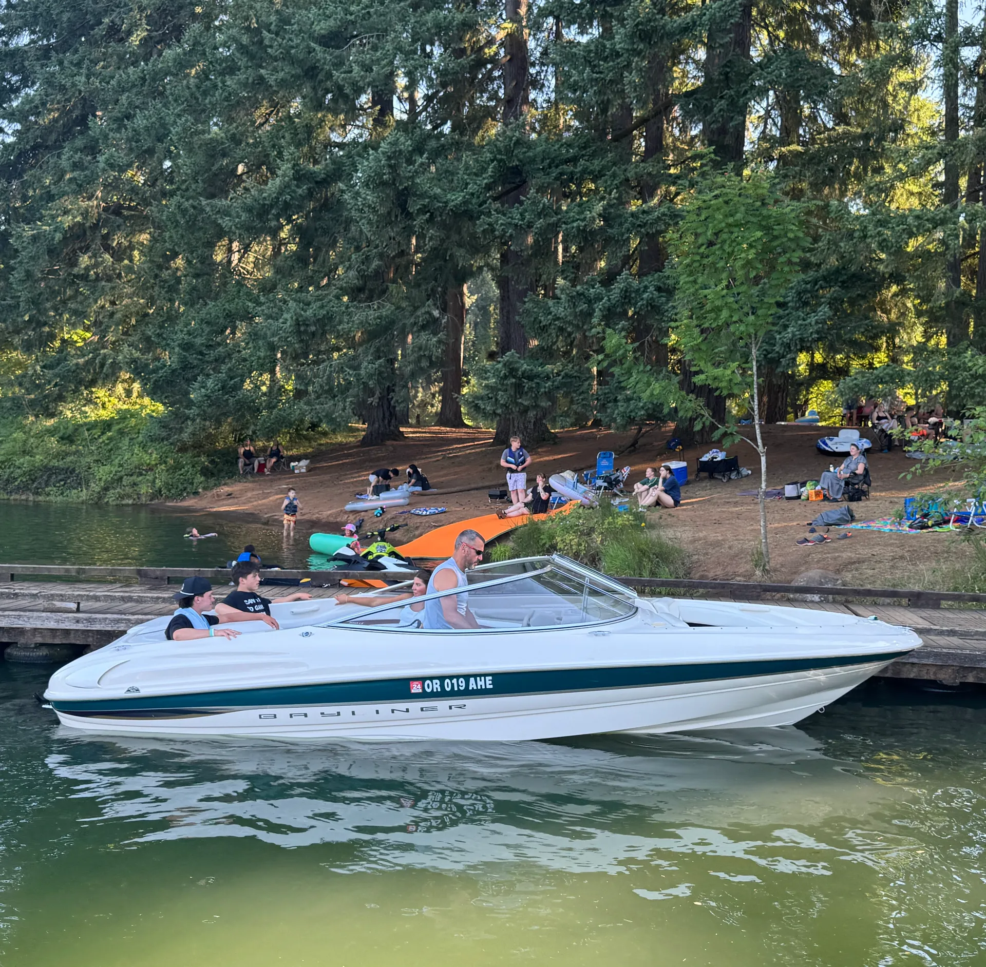 Bayliner Capri 21’ Open Bow 