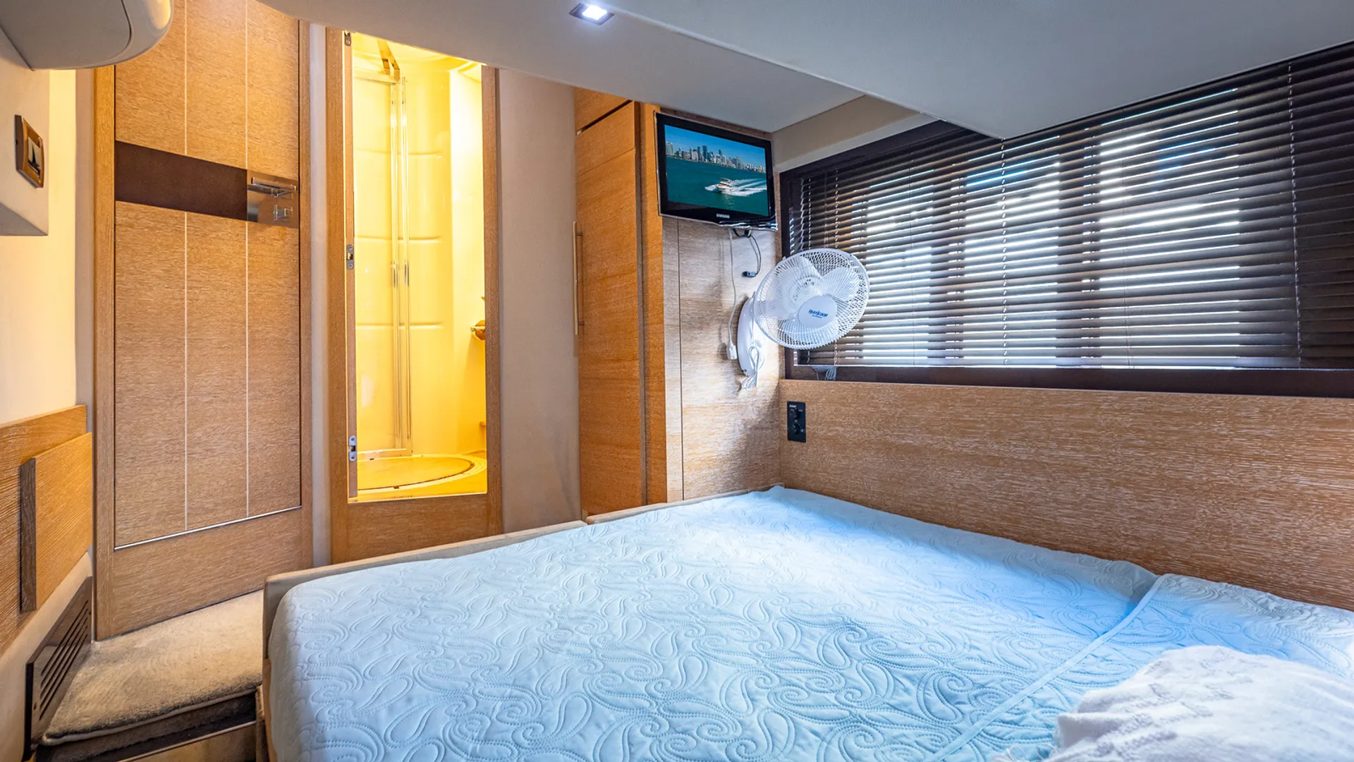 BEAUTIFUL 60 AZIMUT “30 MINS FREE”